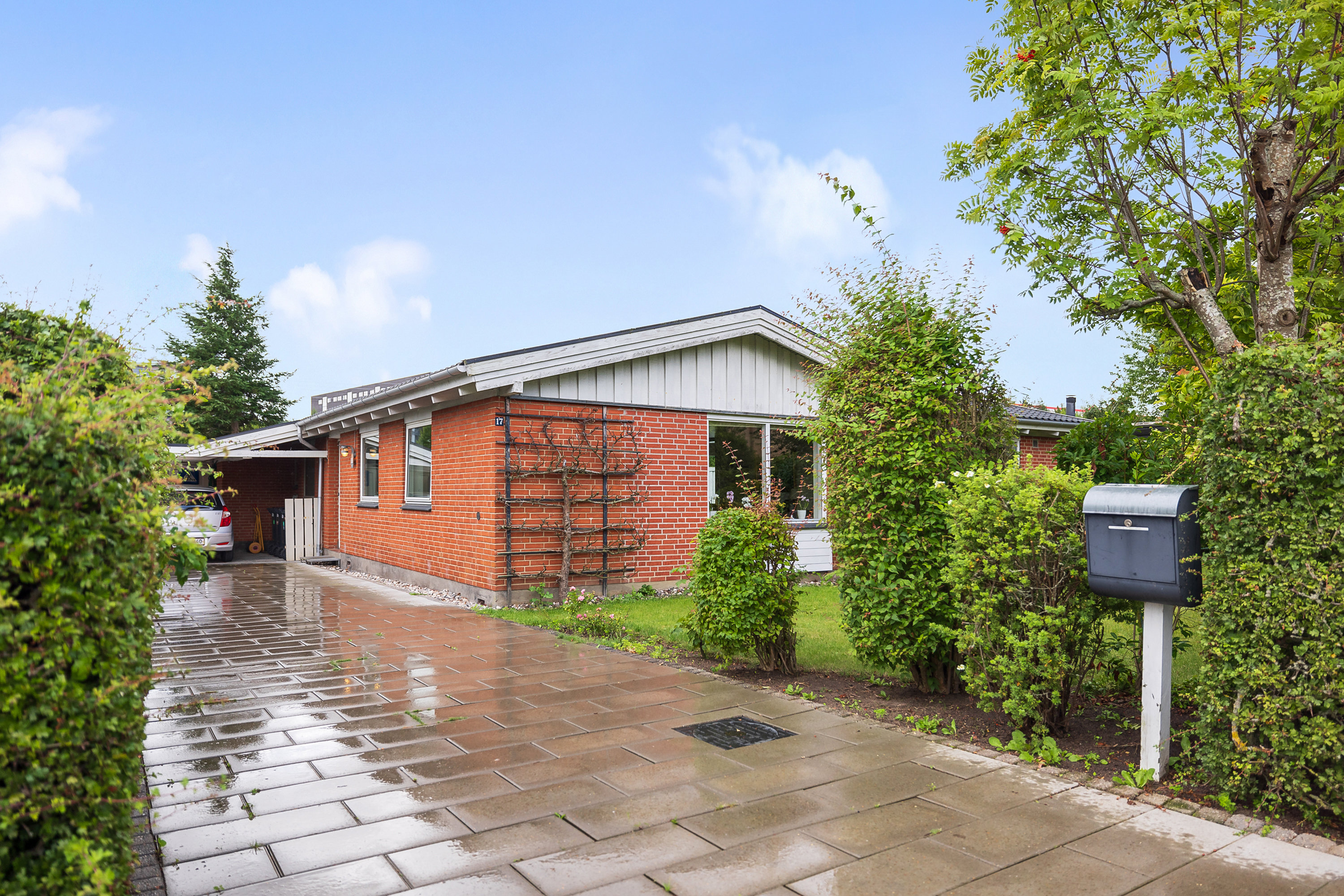 Fremhævet ejendommen billede i fuldskærmstilstand. Billede af Risdalsvej 17, 8260 Viby J