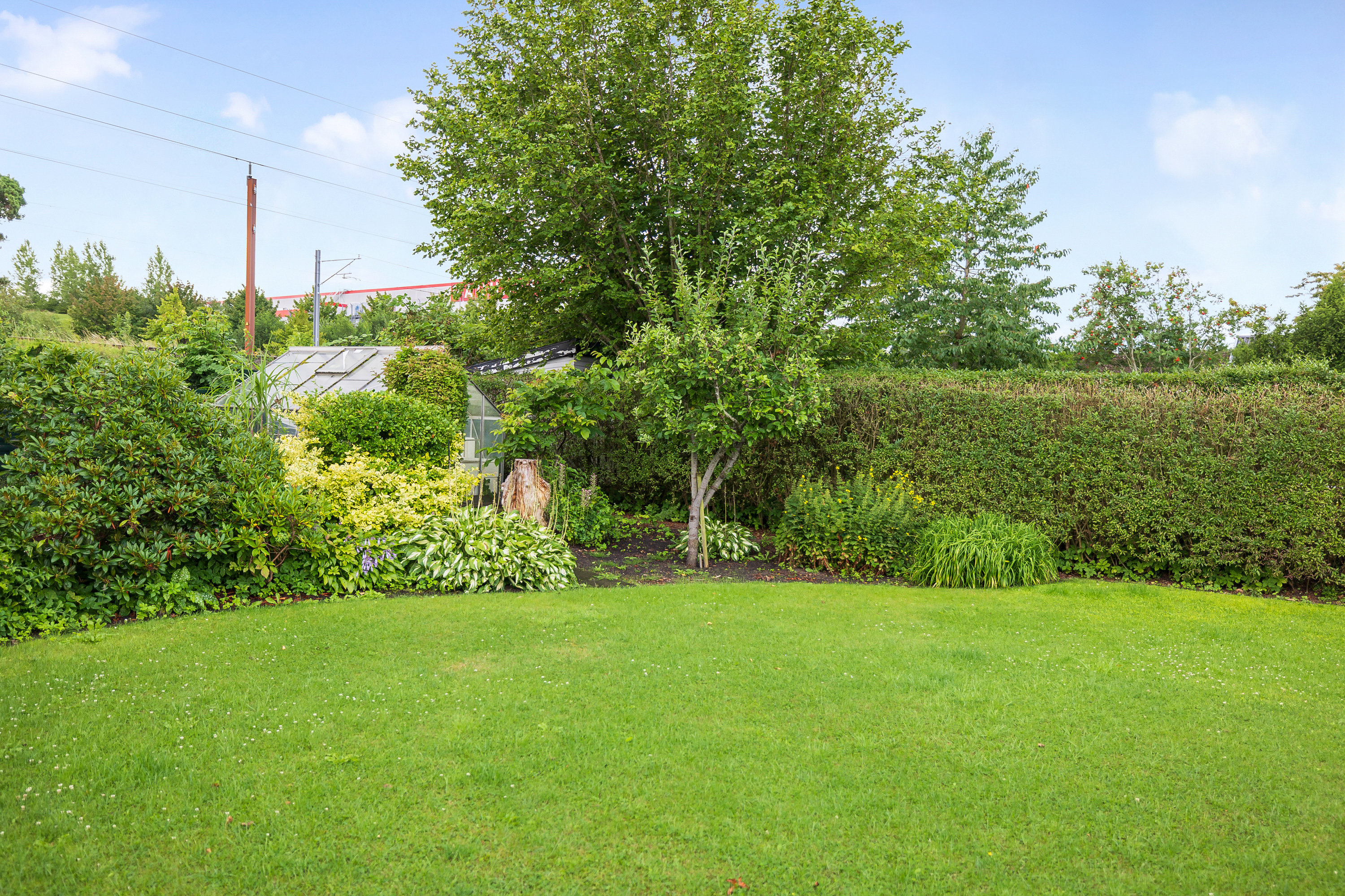 Fremhævet have billede i fuldskærmstilstand. Billede af Risdalsvej 17, 8260 Viby J
