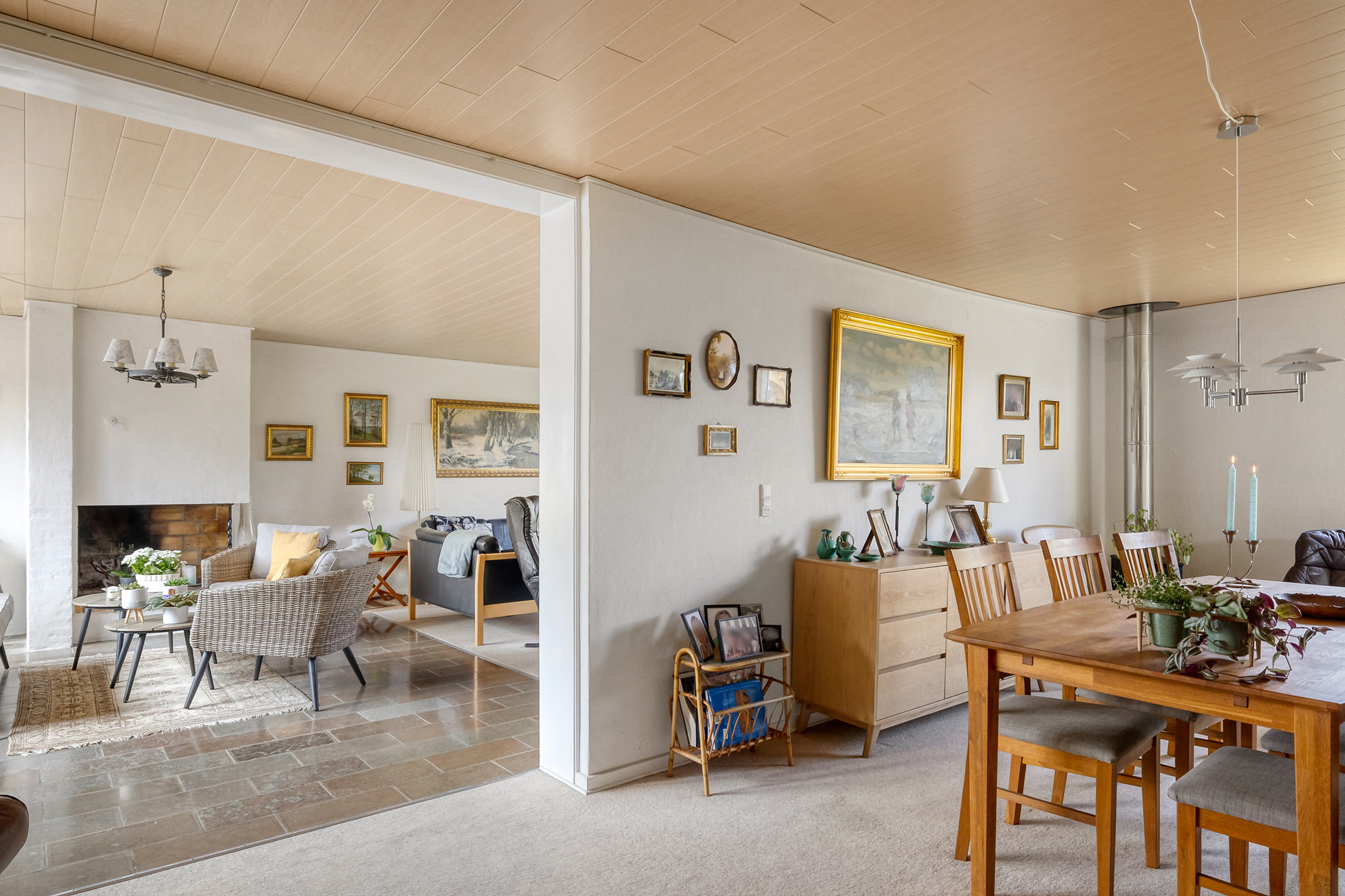 Miniaturebillede 1: stue. Billede af Risdalsvej 17, 8260 Viby J