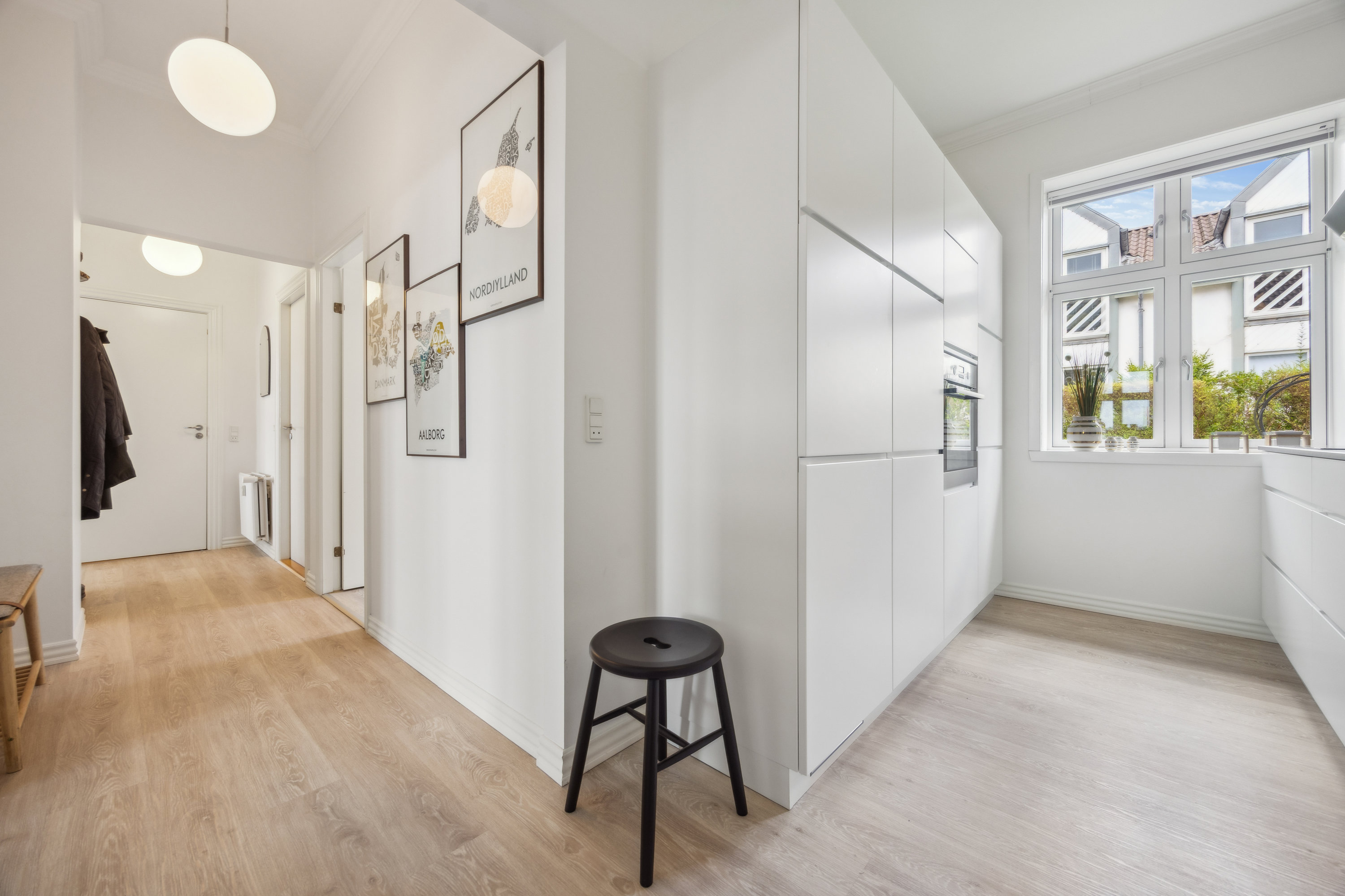 Fremhævet værelse billede i fuldskærmstilstand. Billede af Gugvej 125A, st.., Gug, 9210 Aalborg SØ