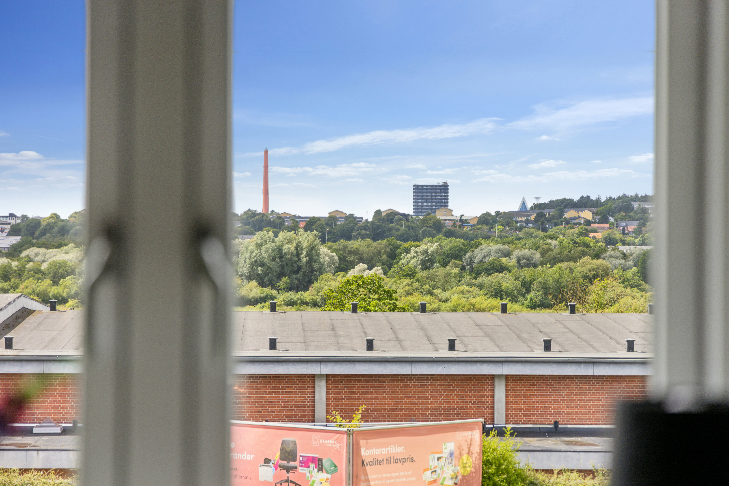 Fremhævet udsigt billede i fuldskærmstilstand. Billede af Gugvej 125A, st.., Gug, 9210 Aalborg SØ