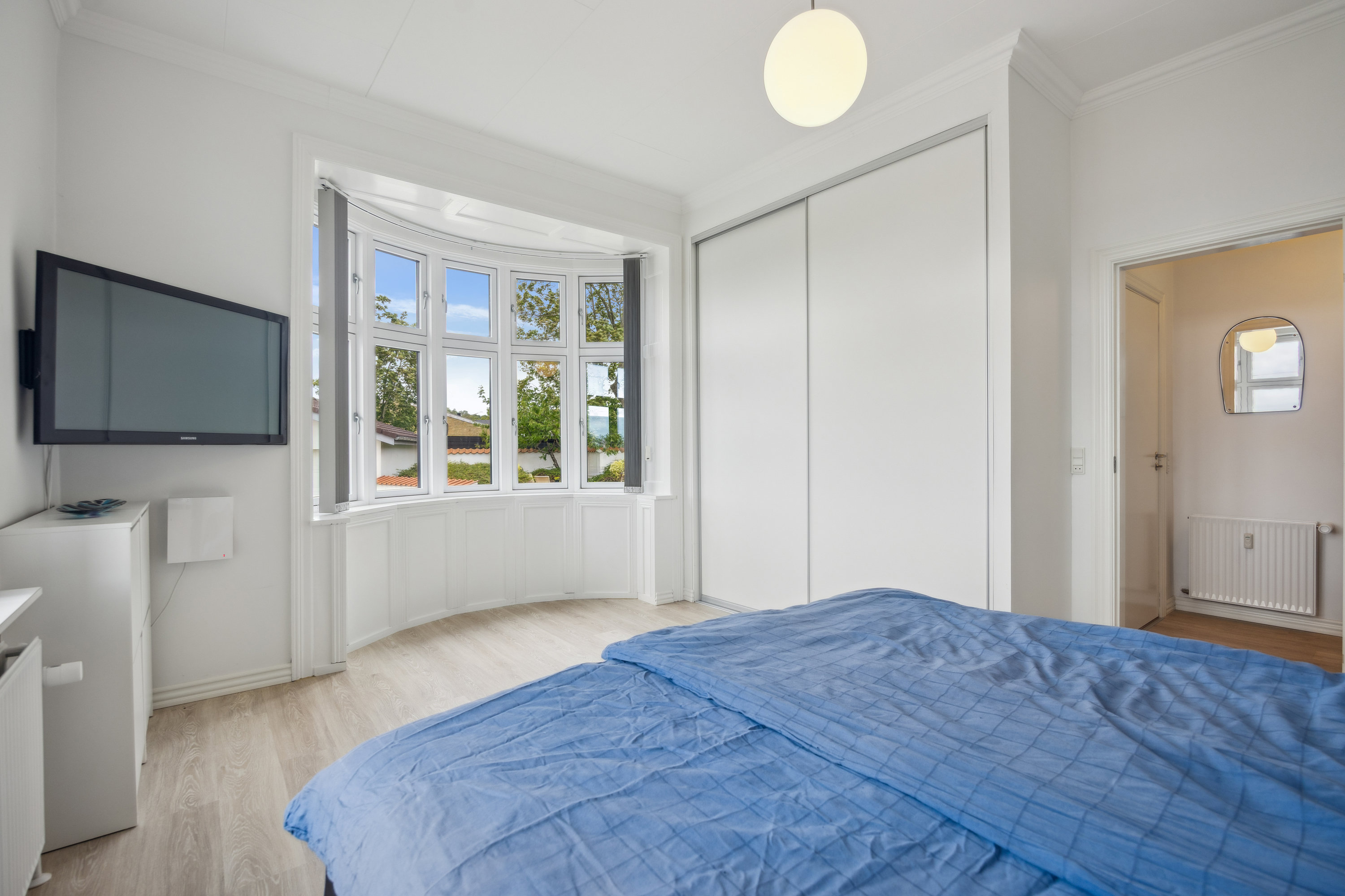 Fremhævet værelse billede i fuldskærmstilstand. Billede af Gugvej 125A, st.., Gug, 9210 Aalborg SØ