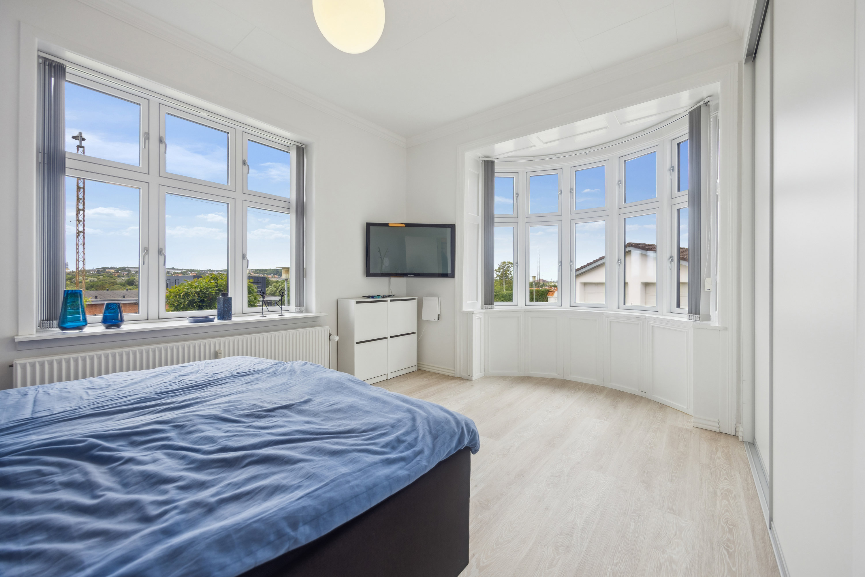 Fremhævet værelse billede i fuldskærmstilstand. Billede af Gugvej 125A, st.., Gug, 9210 Aalborg SØ