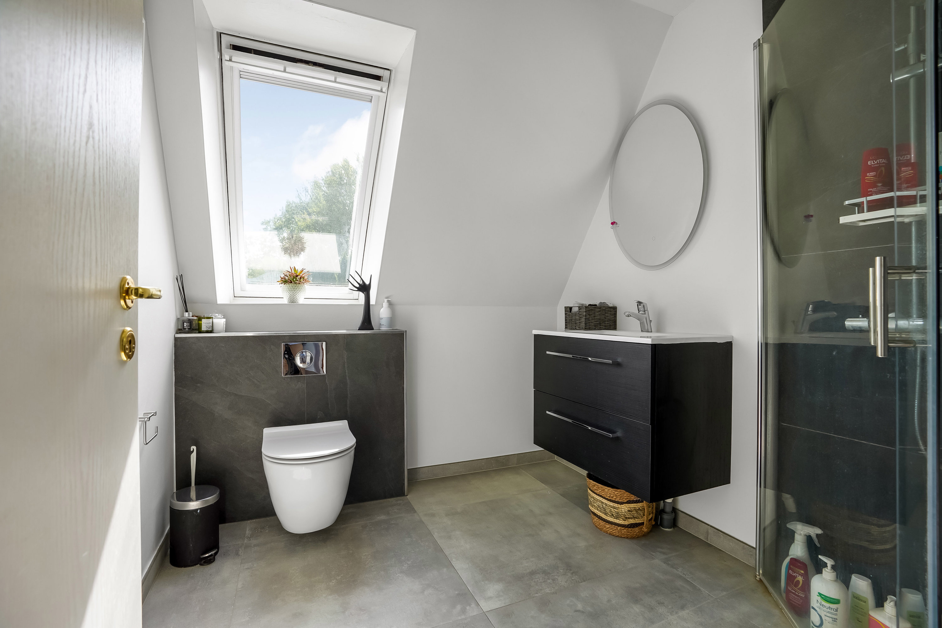 Fremhævet badeværelse billede i fuldskærmstilstand. Billede af Korsgade 49, Allesø, 5270 Odense N