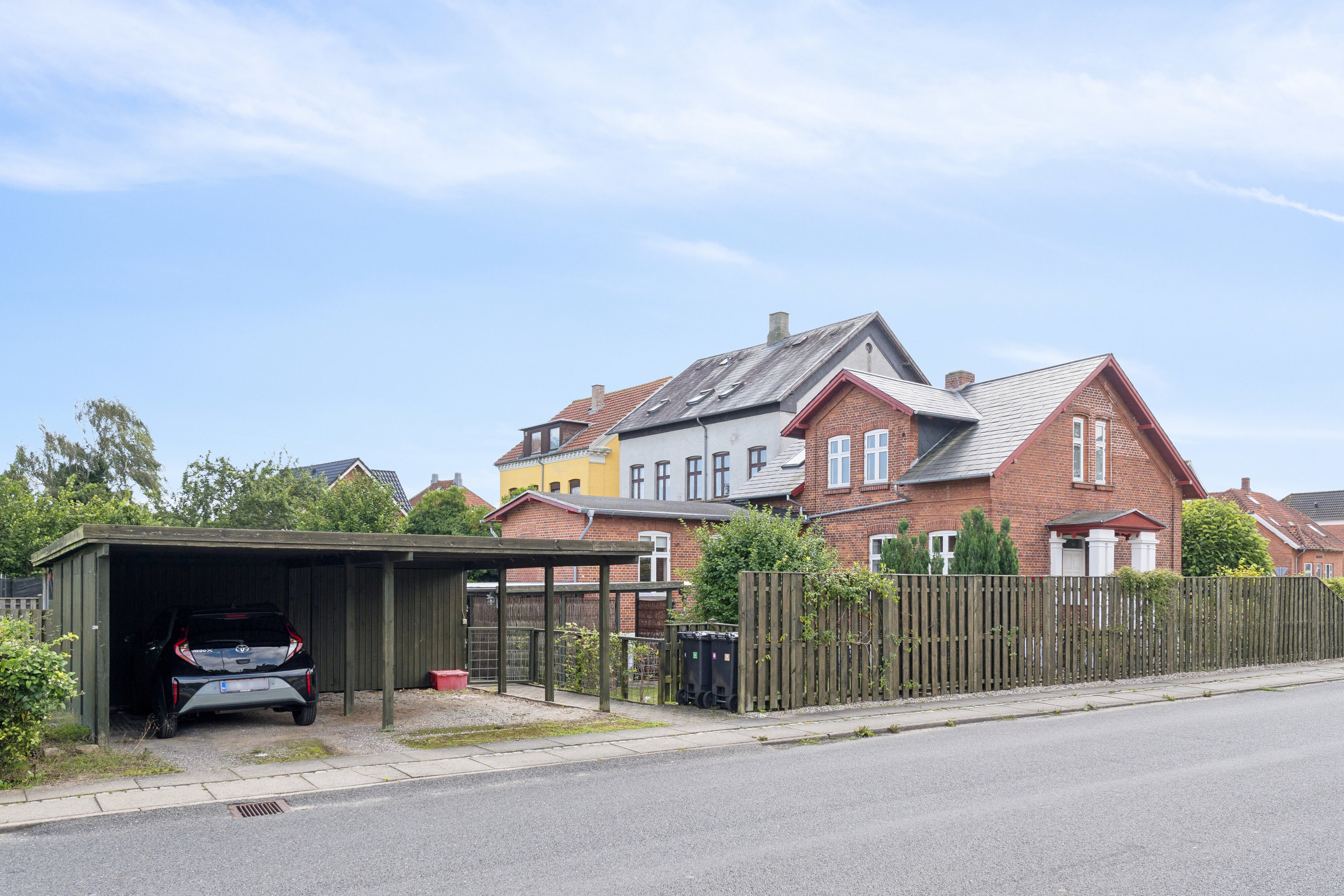 Fremhævet set fra vejen billede i fuldskærmstilstand. Billede af Christianslundsvej 35, 5800 Nyborg