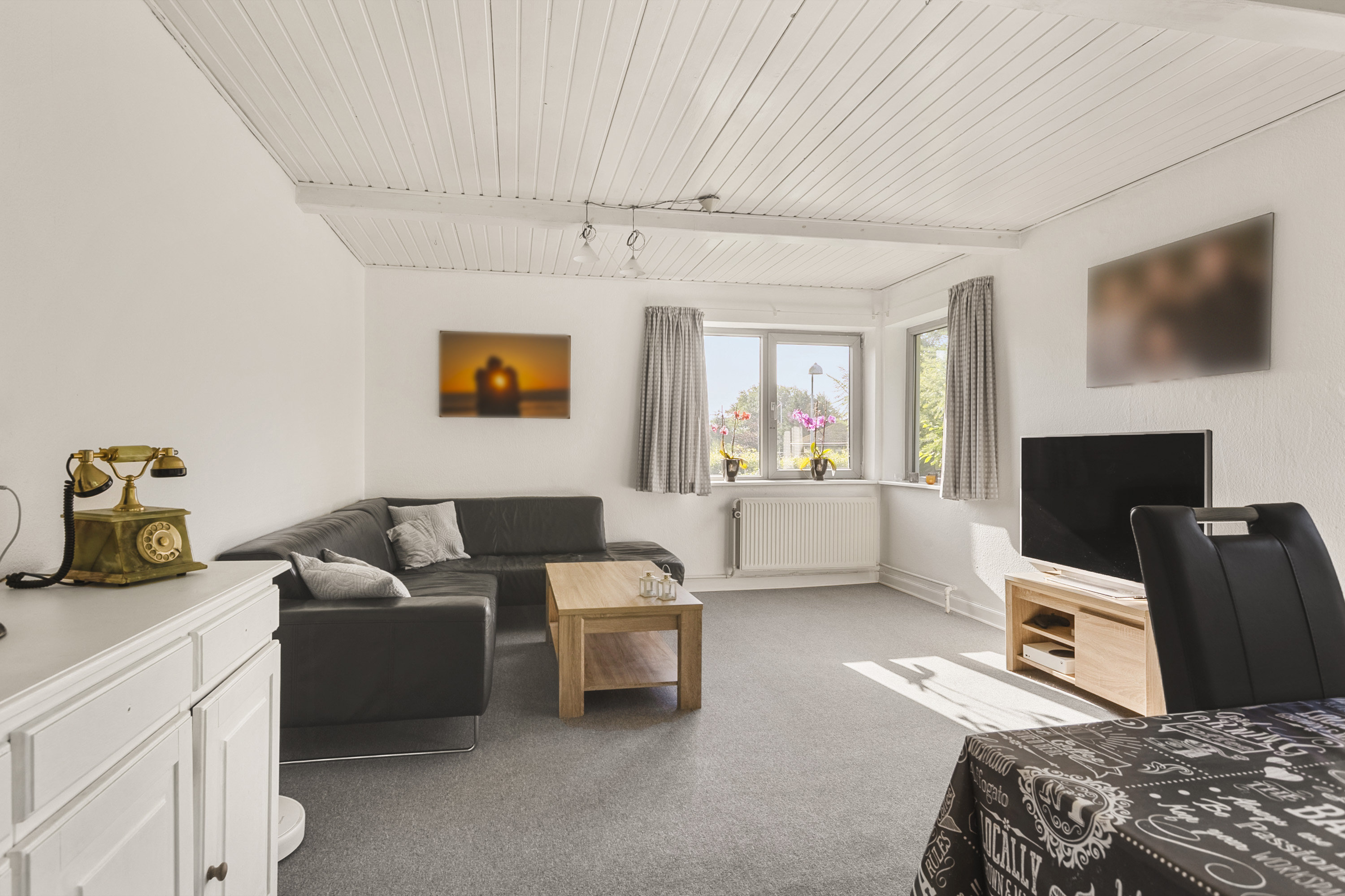 Fremhævet stue billede i fuldskærmstilstand. Billede af Vestertoft 10, Genner, 6230 Rødekro