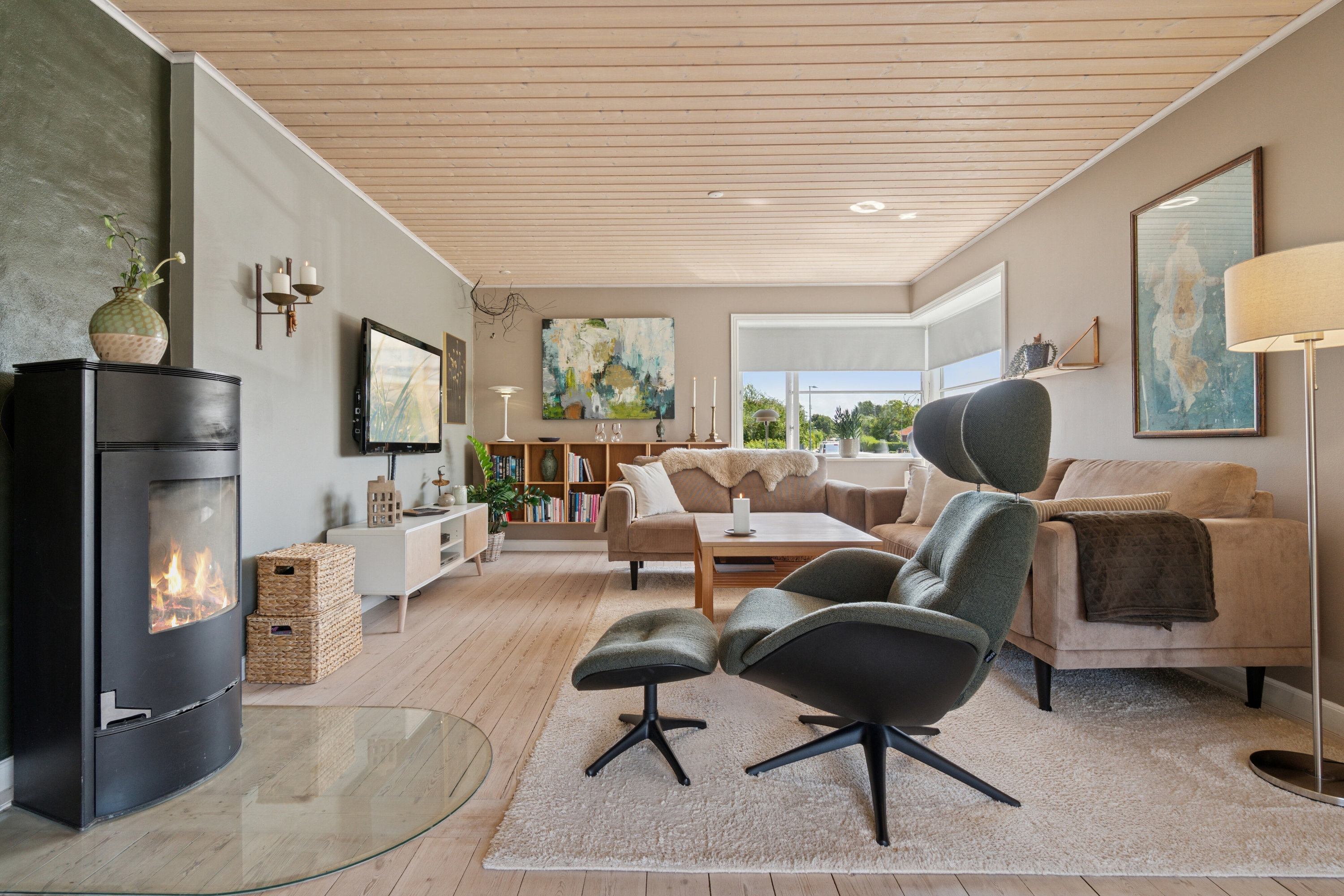 Fremhævet stue billede i fuldskærmstilstand. Billede af Nordskovvej 5, Rønne, 3700 Rønne