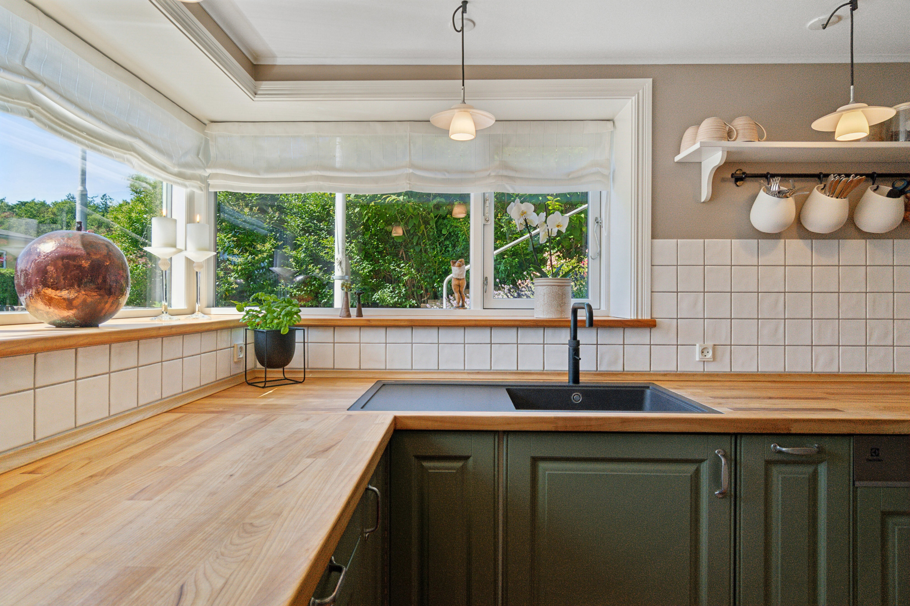 Fremhævet køkken billede i fuldskærmstilstand. Billede af Nordskovvej 5, Rønne, 3700 Rønne