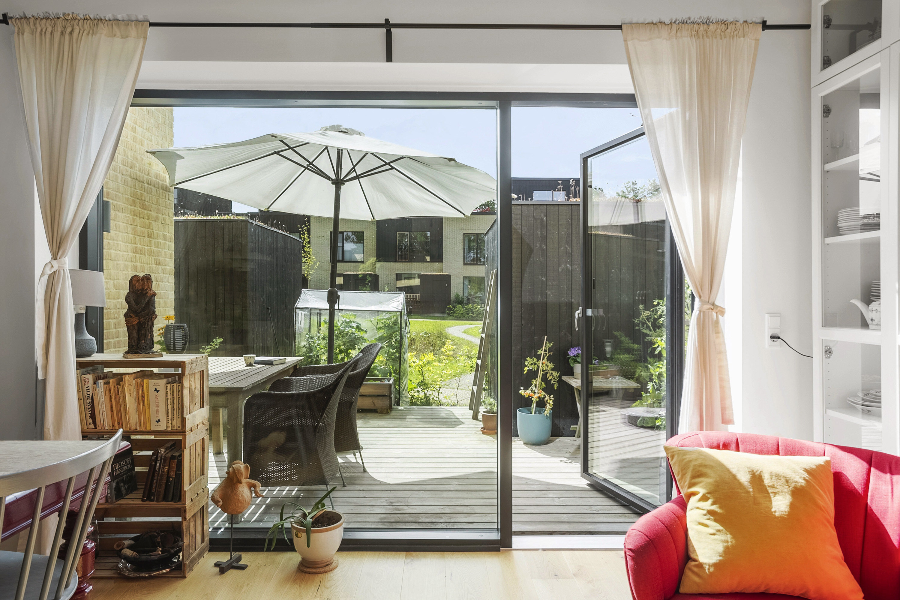 Fremhævet stue billede i fuldskærmstilstand. Billede af Bodil Lindorffs Gade 48, Lisbjerg, 8200 Aarhus N