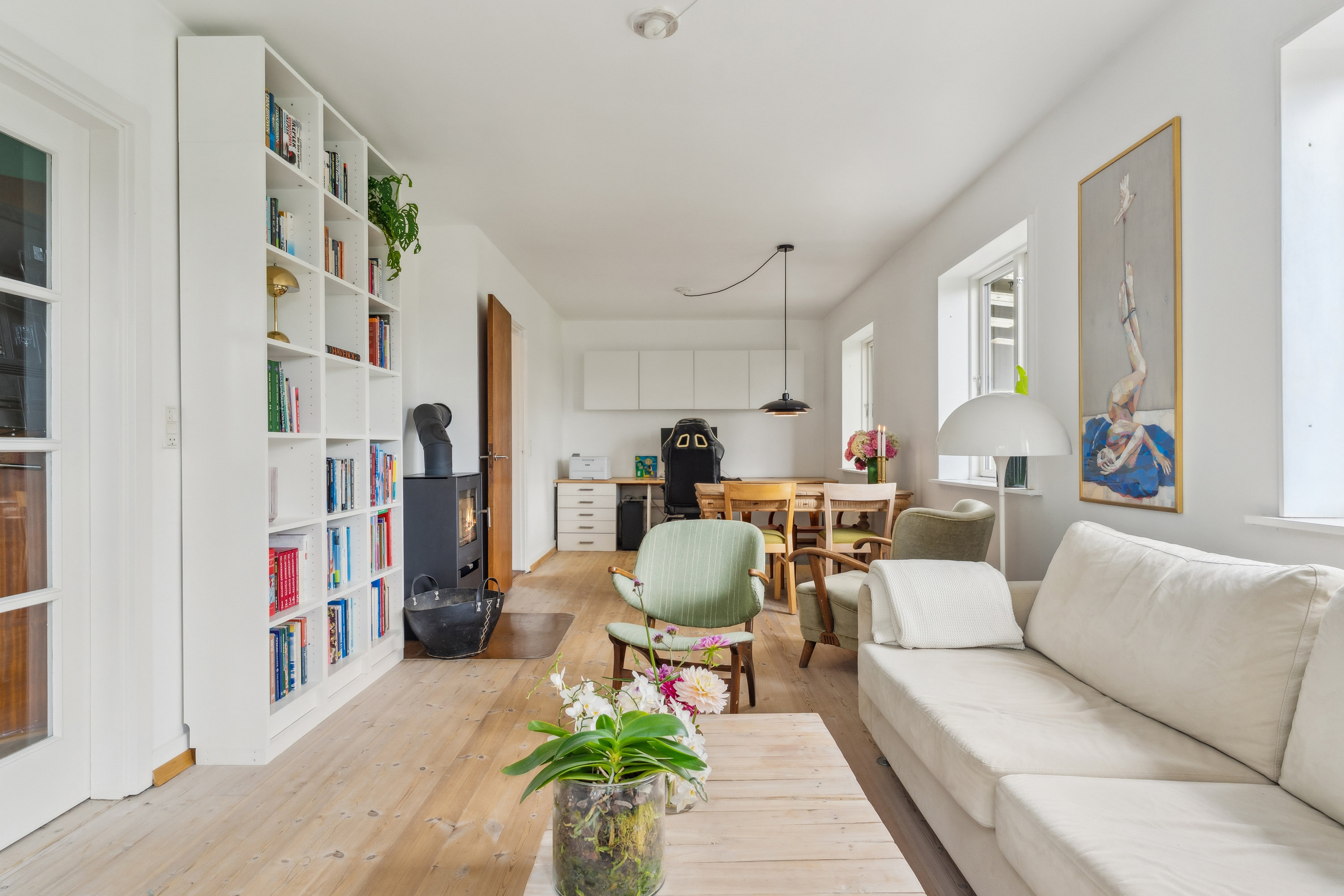 Fremhævet stue billede i fuldskærmstilstand. Billede af Udbyhøjvej 164, 8930 Randers NØ