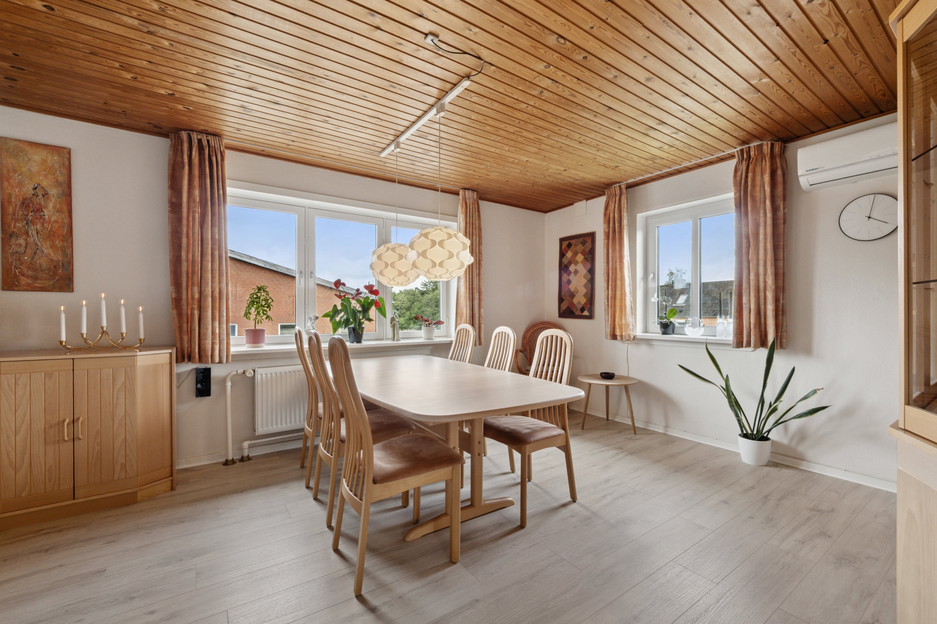 Fremhævet stue billede i fuldskærmstilstand. Billede af Virksundvej 79, 8831 Løgstrup