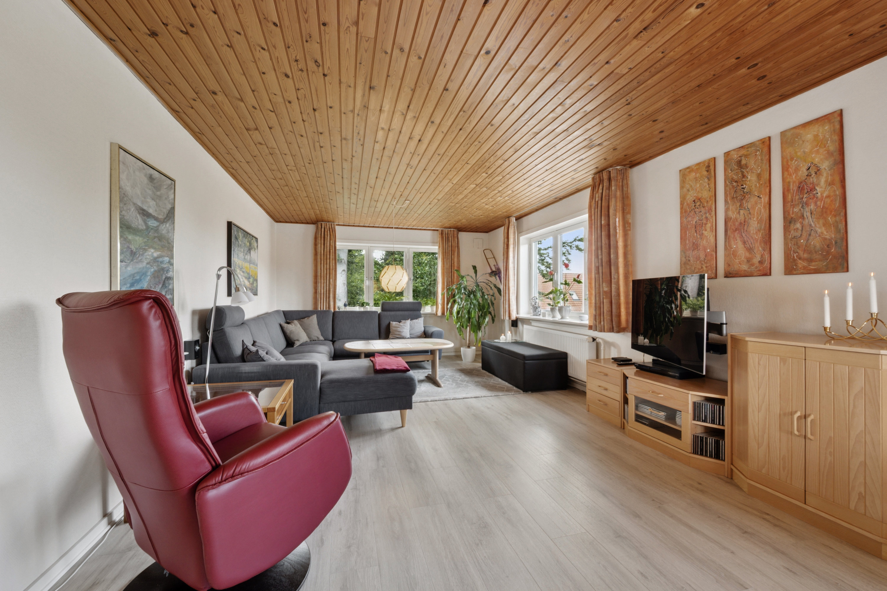 Fremhævet stue billede i fuldskærmstilstand. Billede af Virksundvej 79, 8831 Løgstrup