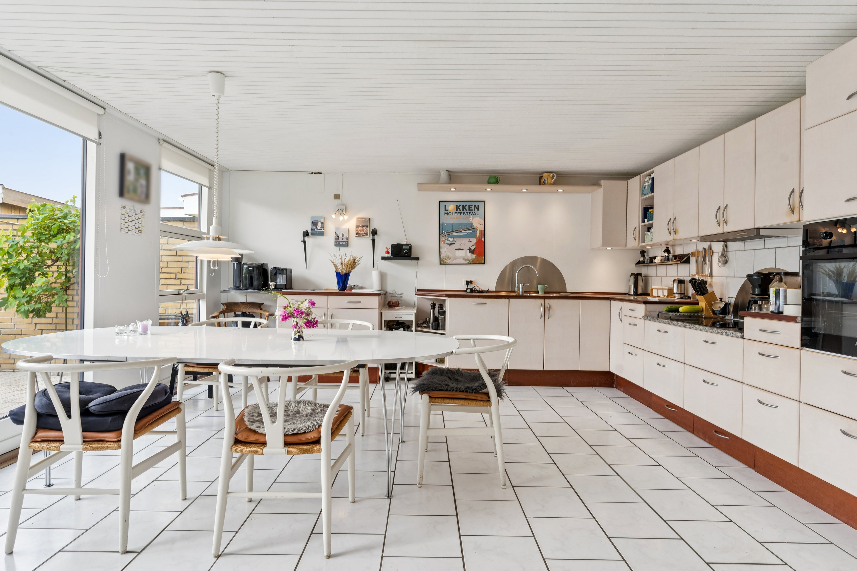 Fremhævet køkken billede i fuldskærmstilstand. Billede af Køllegårdsvej 36, 2730 Herlev