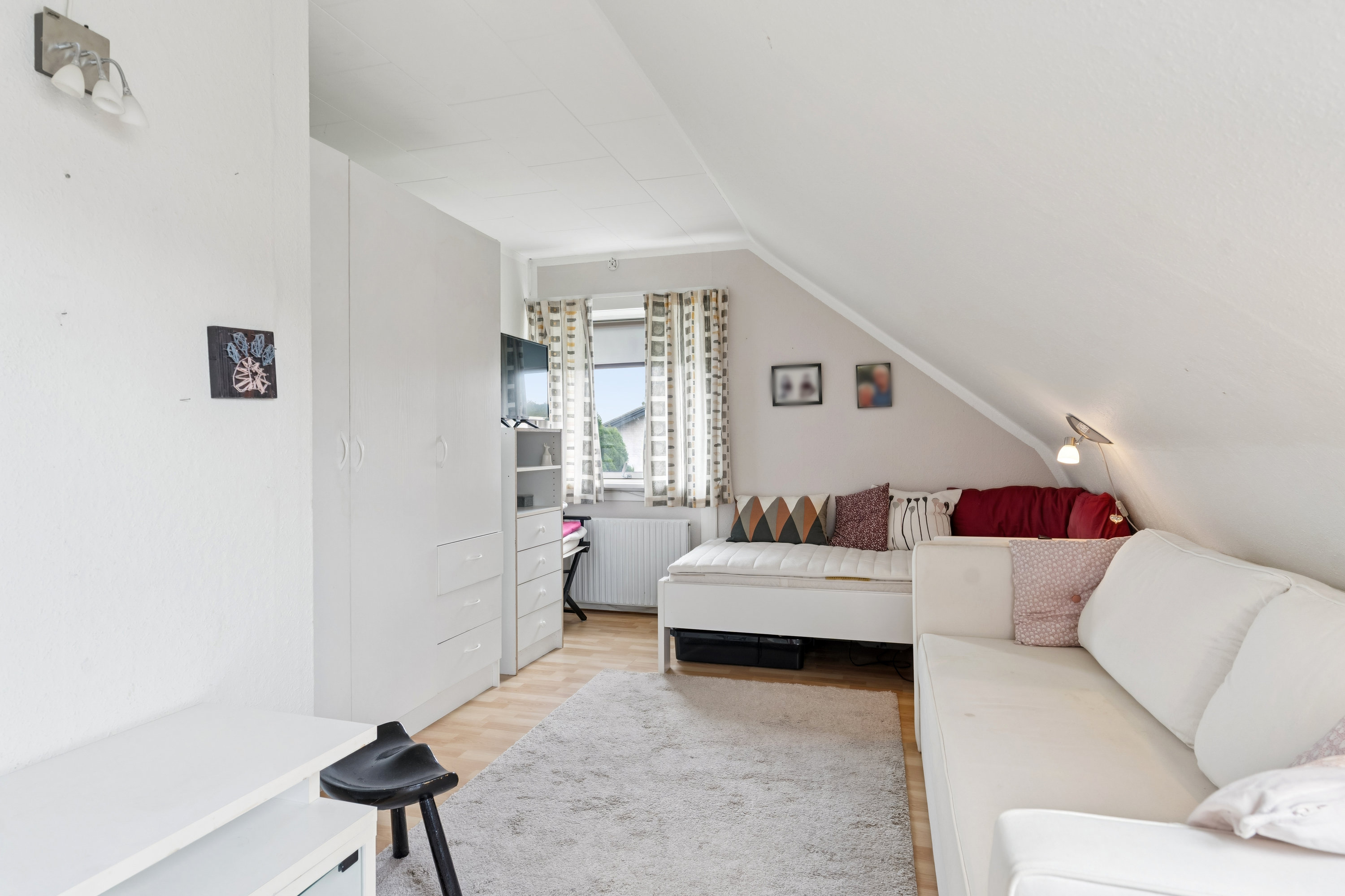 Fremhævet værelse billede i fuldskærmstilstand. Billede af Køllegårdsvej 36, 2730 Herlev