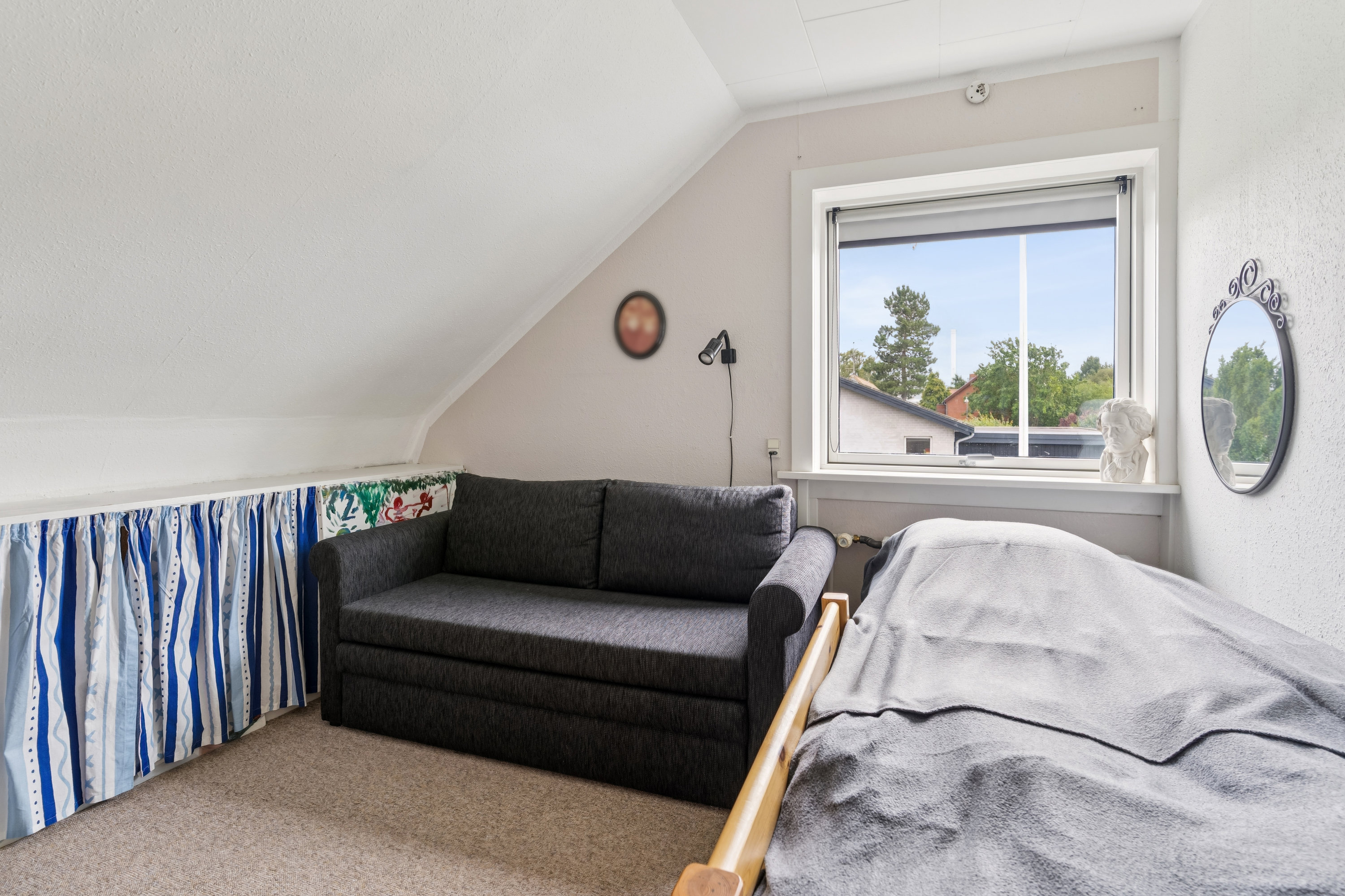 Fremhævet værelse billede i fuldskærmstilstand. Billede af Køllegårdsvej 36, 2730 Herlev