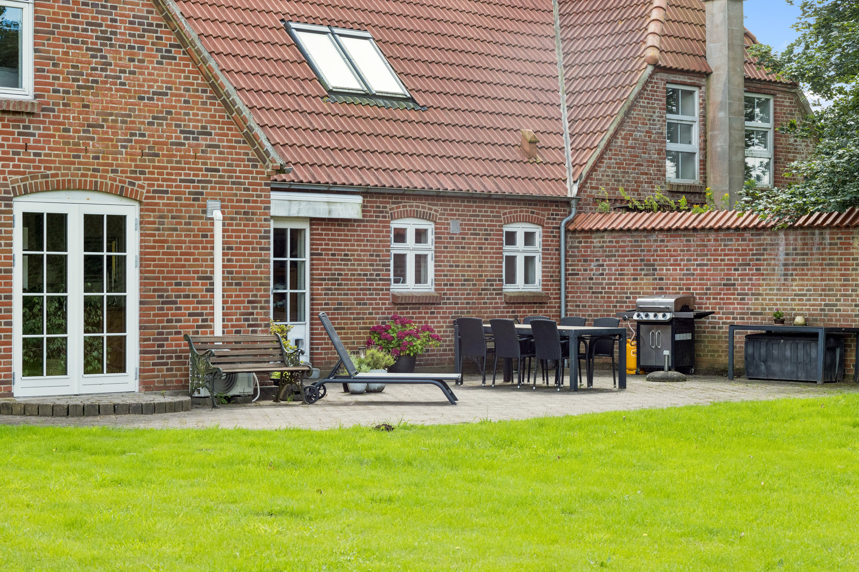 Fremhævet ejendom 1 billede i fuldskærmstilstand. Billede af Haderslevvej 91, 6760 Ribe