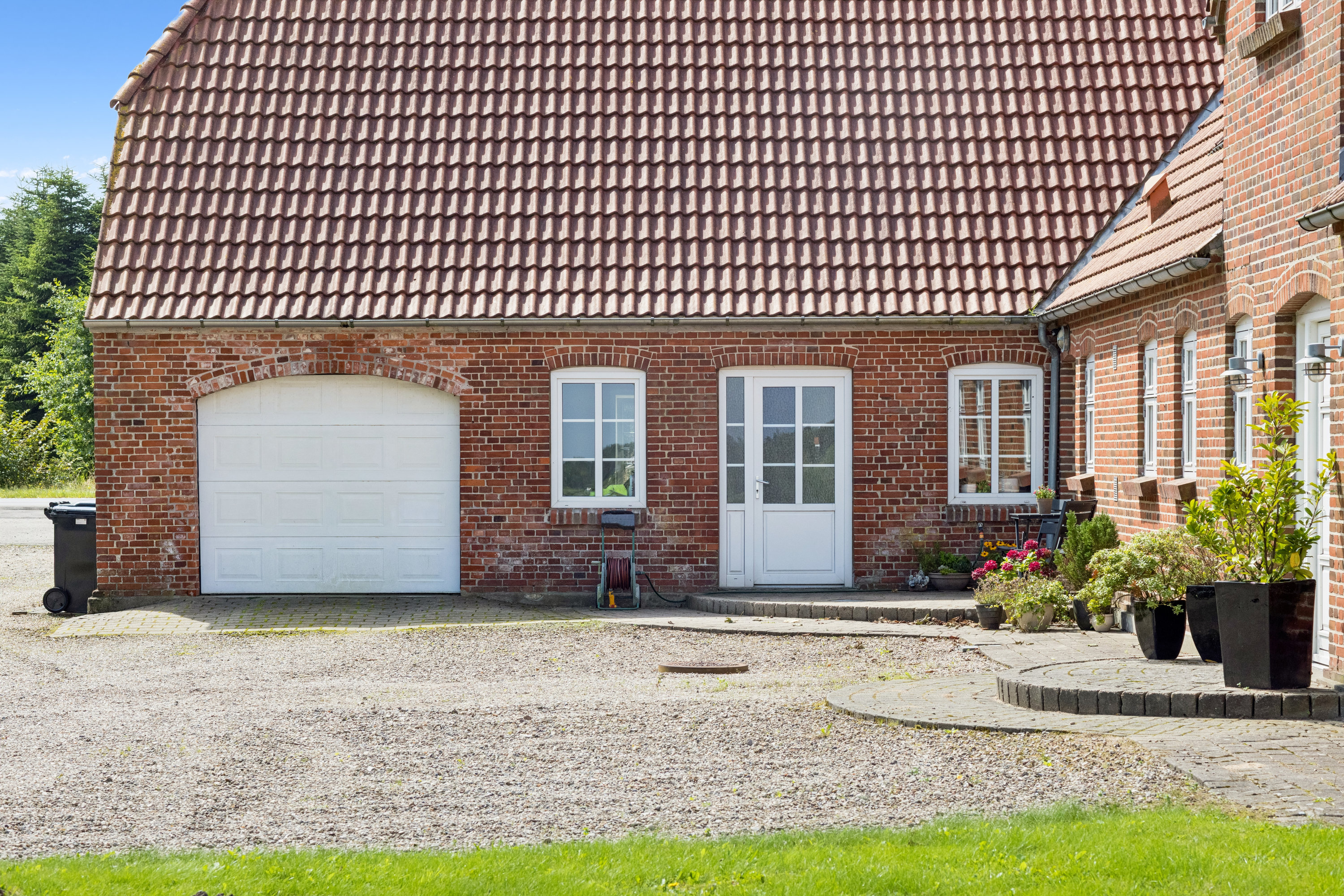 Fremhævet ejendom 1 billede i fuldskærmstilstand. Billede af Haderslevvej 91, 6760 Ribe