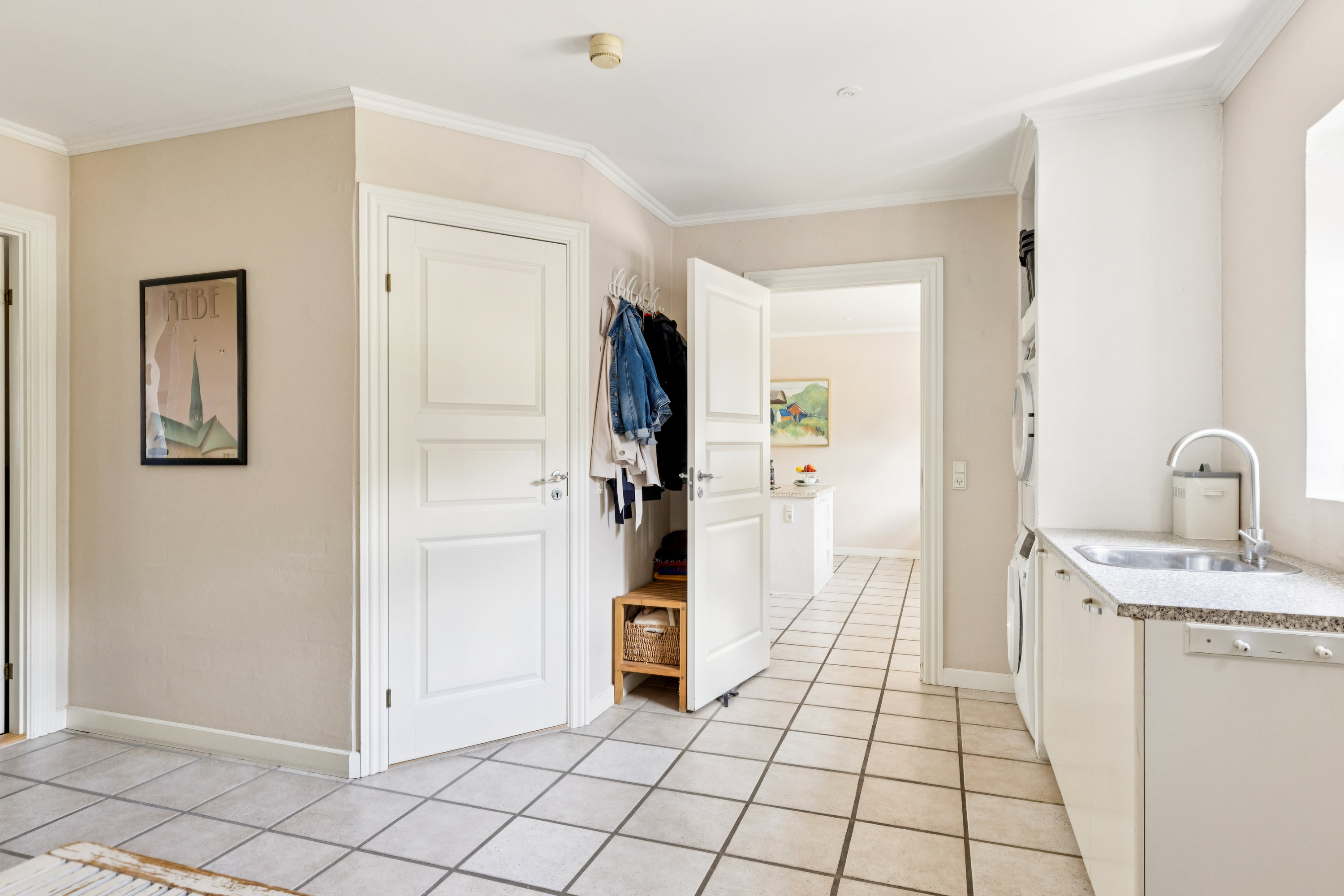 Fremhævet gang billede i fuldskærmstilstand. Billede af Haderslevvej 91, 6760 Ribe