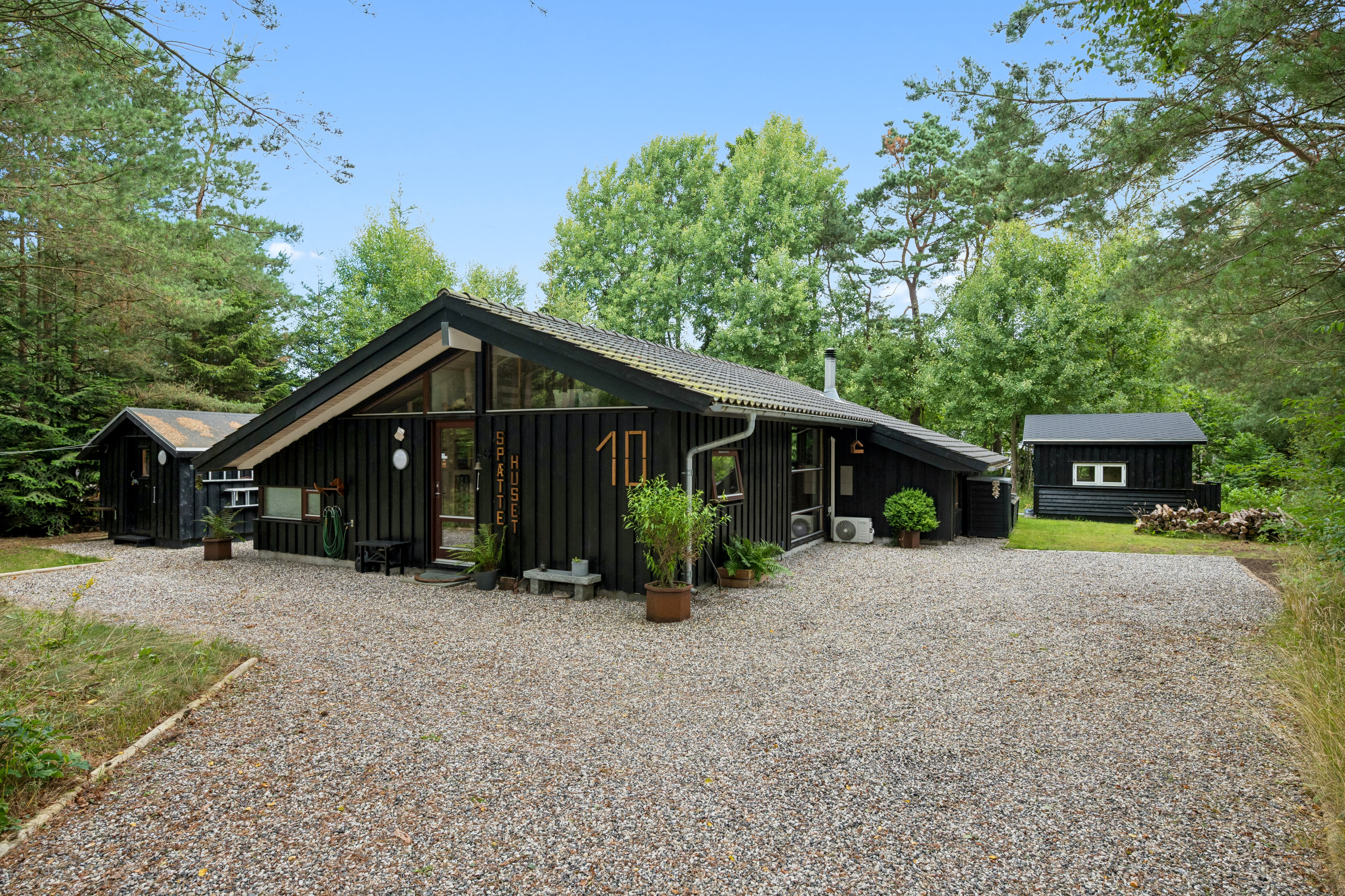 Fremhævet ejendom 1 billede i fuldskærmstilstand. Billede af Sivsangervej 10, Fuglslev, 8400 Ebeltoft