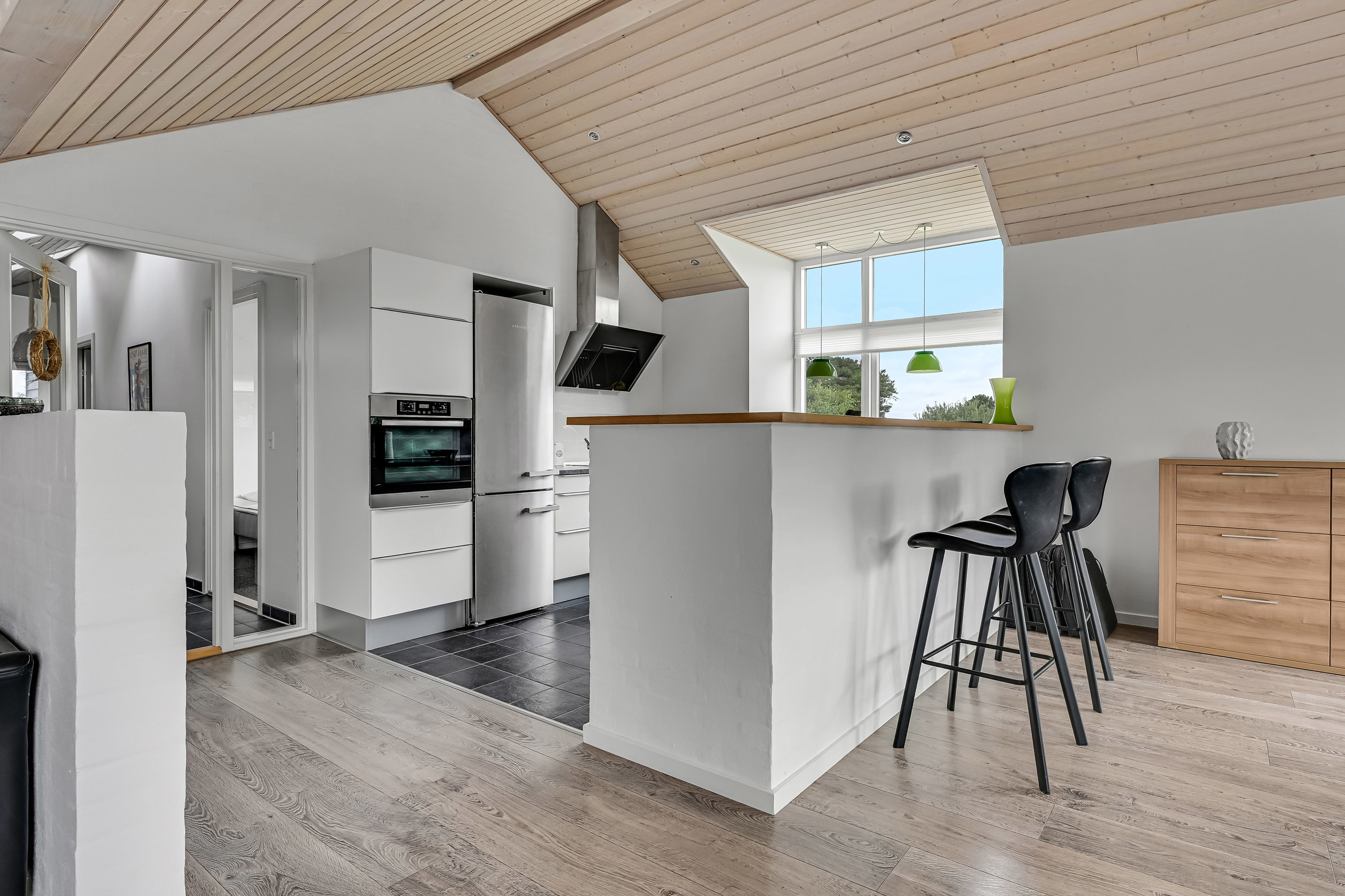 Fremhævet køkken billede i fuldskærmstilstand. Billede af Vester Engvej 5A, Rindby Strand, 6720 Fanø