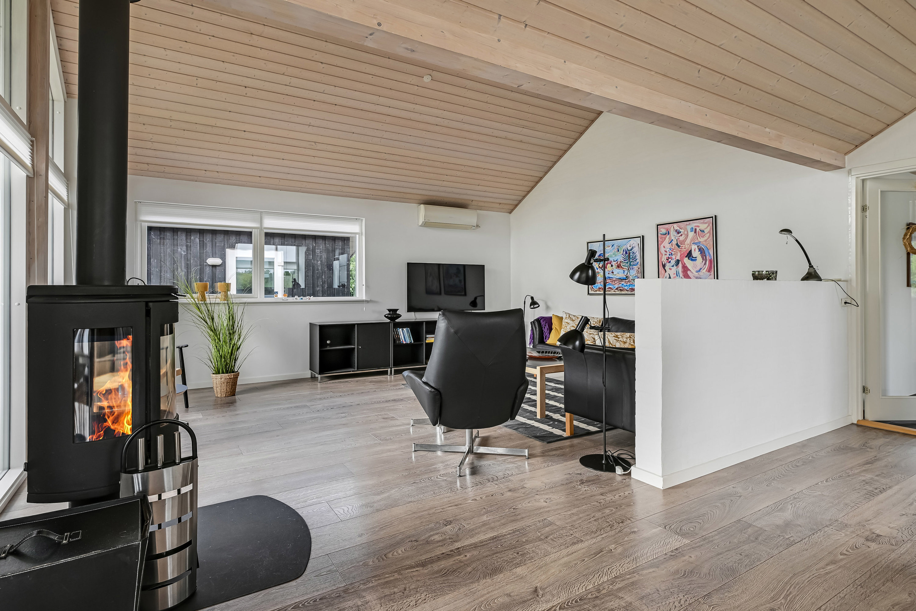 Fremhævet stue billede i fuldskærmstilstand. Billede af Vester Engvej 5A, Rindby Strand, 6720 Fanø