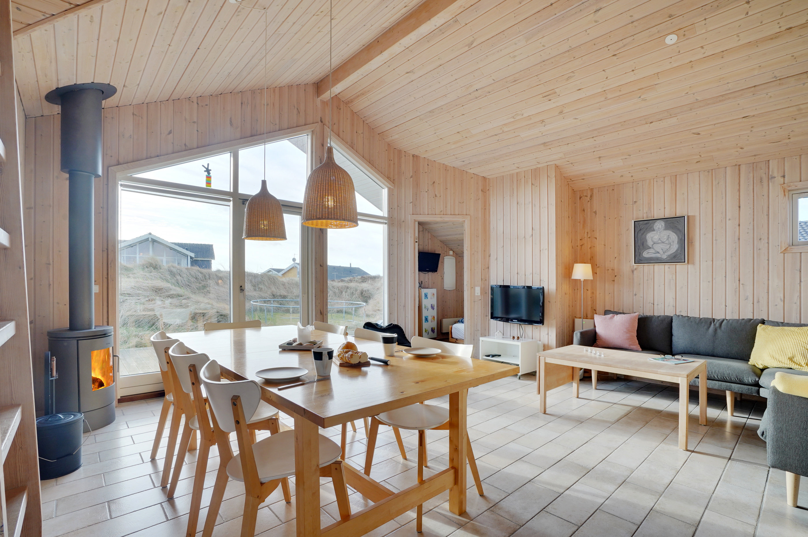 Fremhævet stue billede i fuldskærmstilstand. Billede af Krinkelkrogen 16, Lild Strand, 7741 Frøstrup