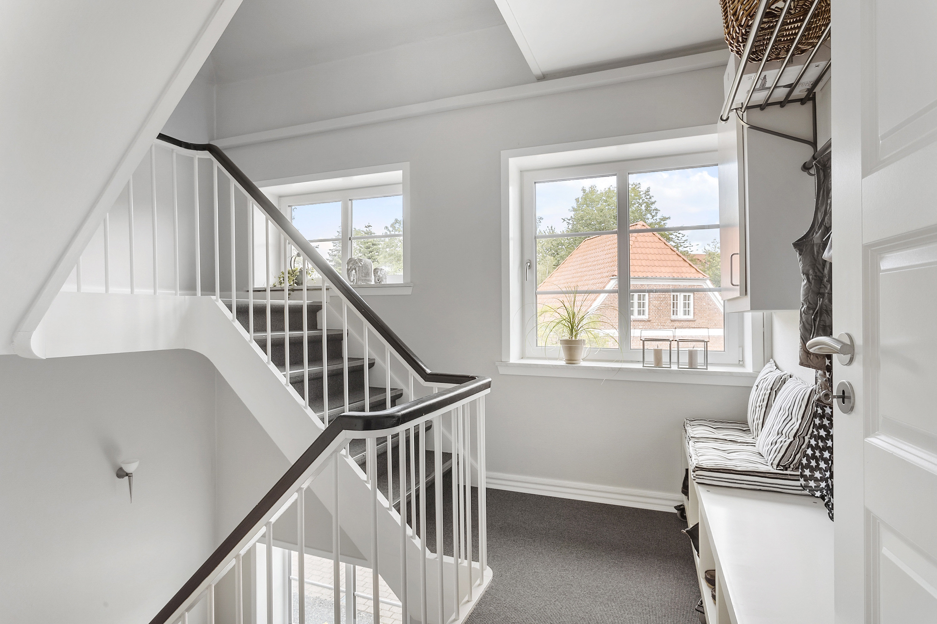 Fremhævet opgang billede i fuldskærmstilstand. Billede af Torvegade 13A, 6510 Gram