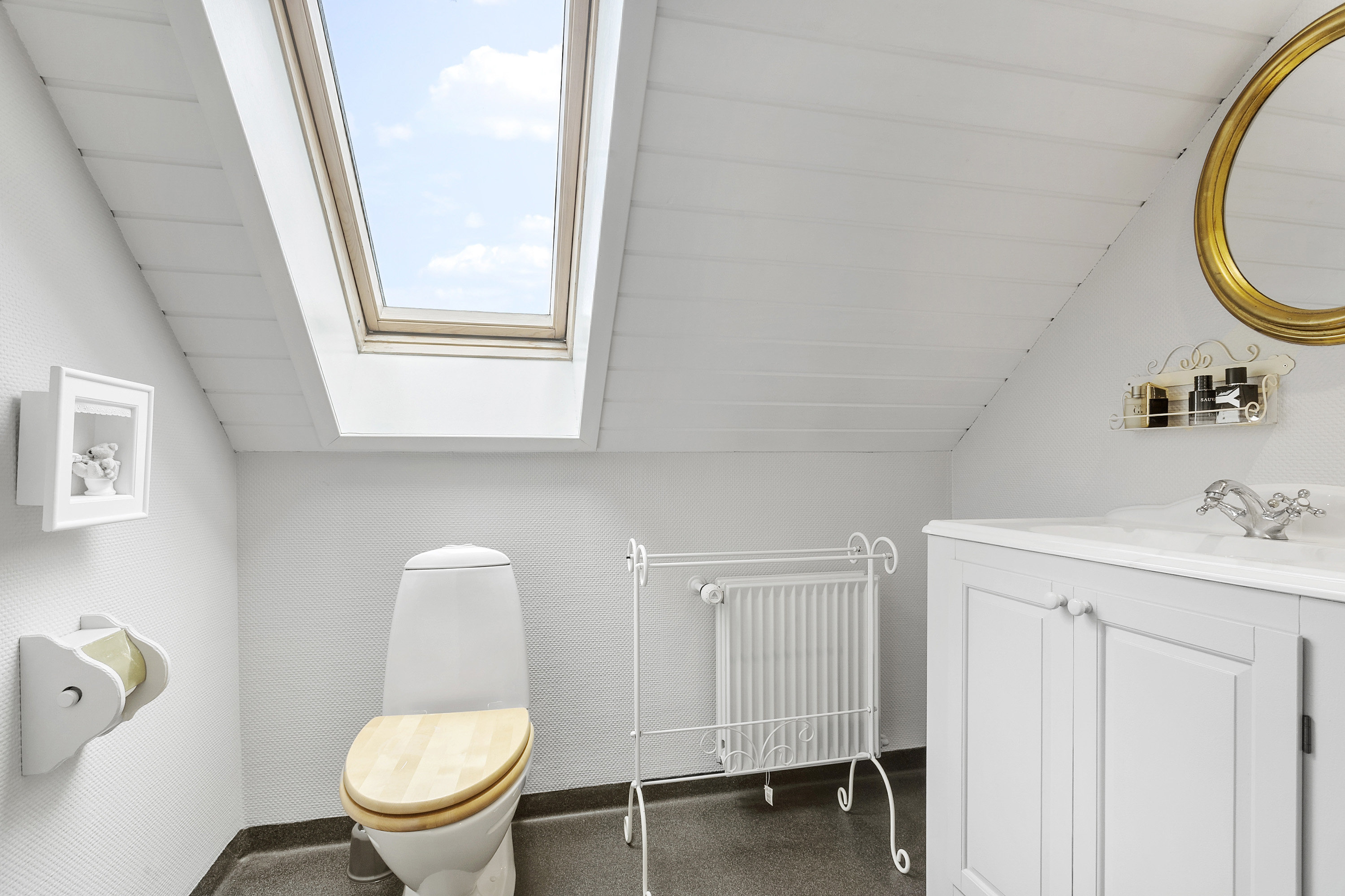 Fremhævet badeværelse billede i fuldskærmstilstand. Billede af Torvegade 13A, 6510 Gram