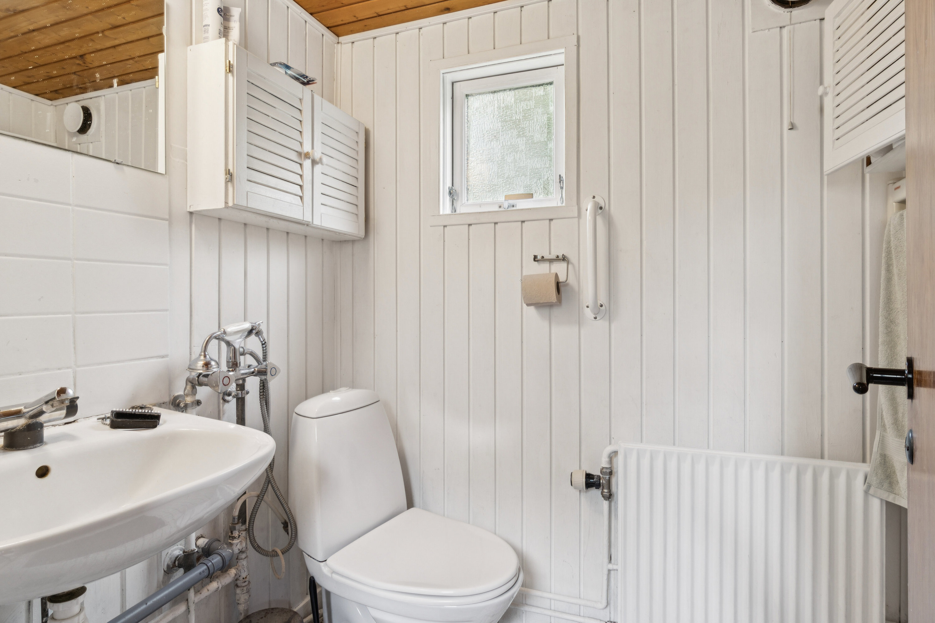 Fremhævet badeværelse billede i fuldskærmstilstand. Billede af Kissendrupvej 1B, Brandskov, 4654 Faxe Ladeplads