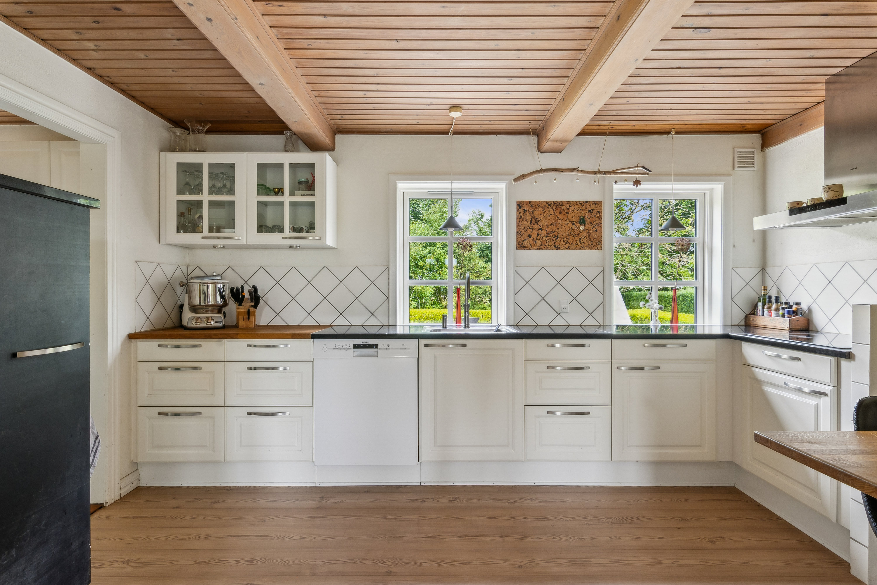 Fremhævet køkken billede i fuldskærmstilstand. Billede af Vinkelvej 267, Vinkel, 8800 Viborg