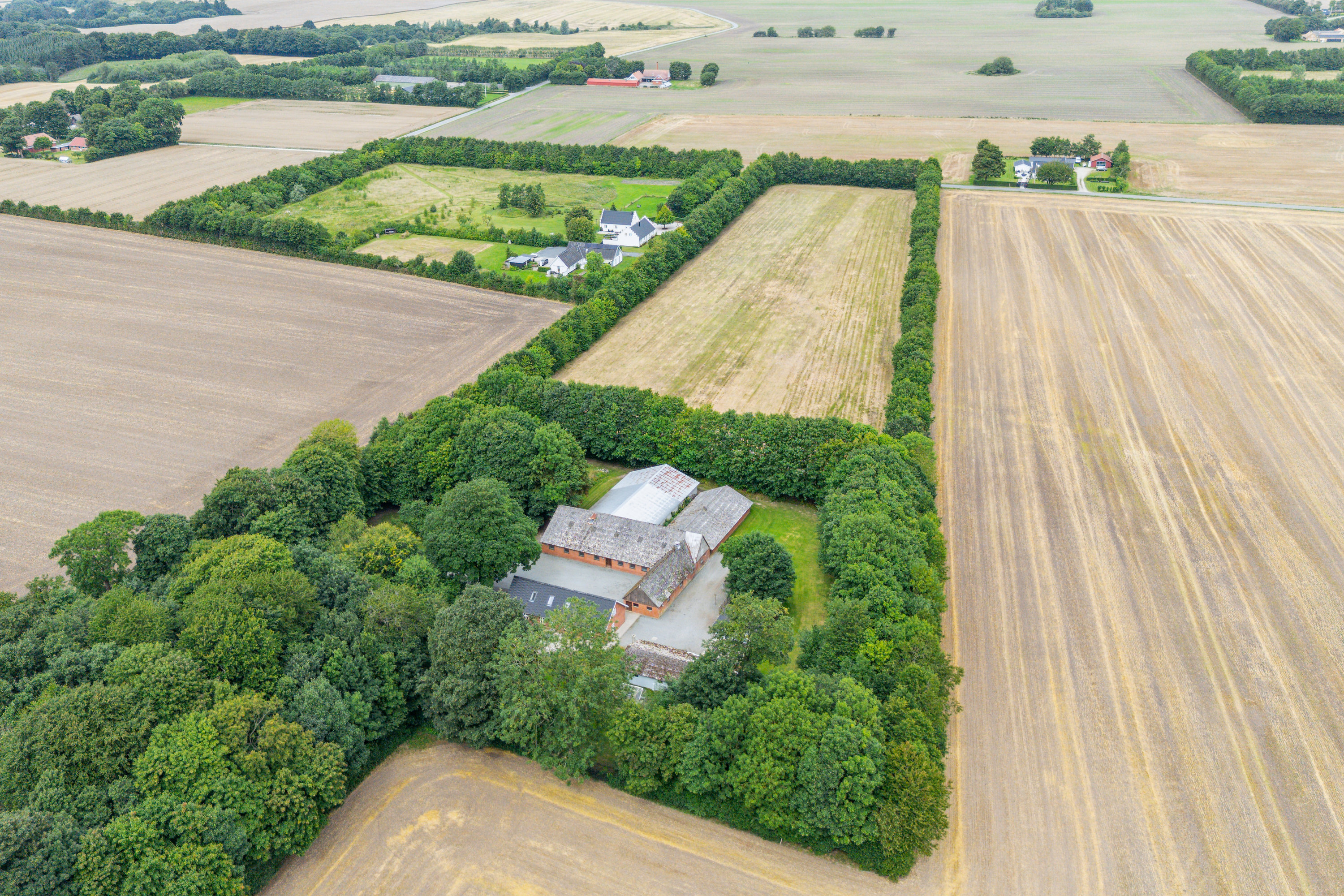 Fremhævet luftfoto billede i fuldskærmstilstand. Billede af Sandballevej 92, Grundfør, 8382 Hinnerup