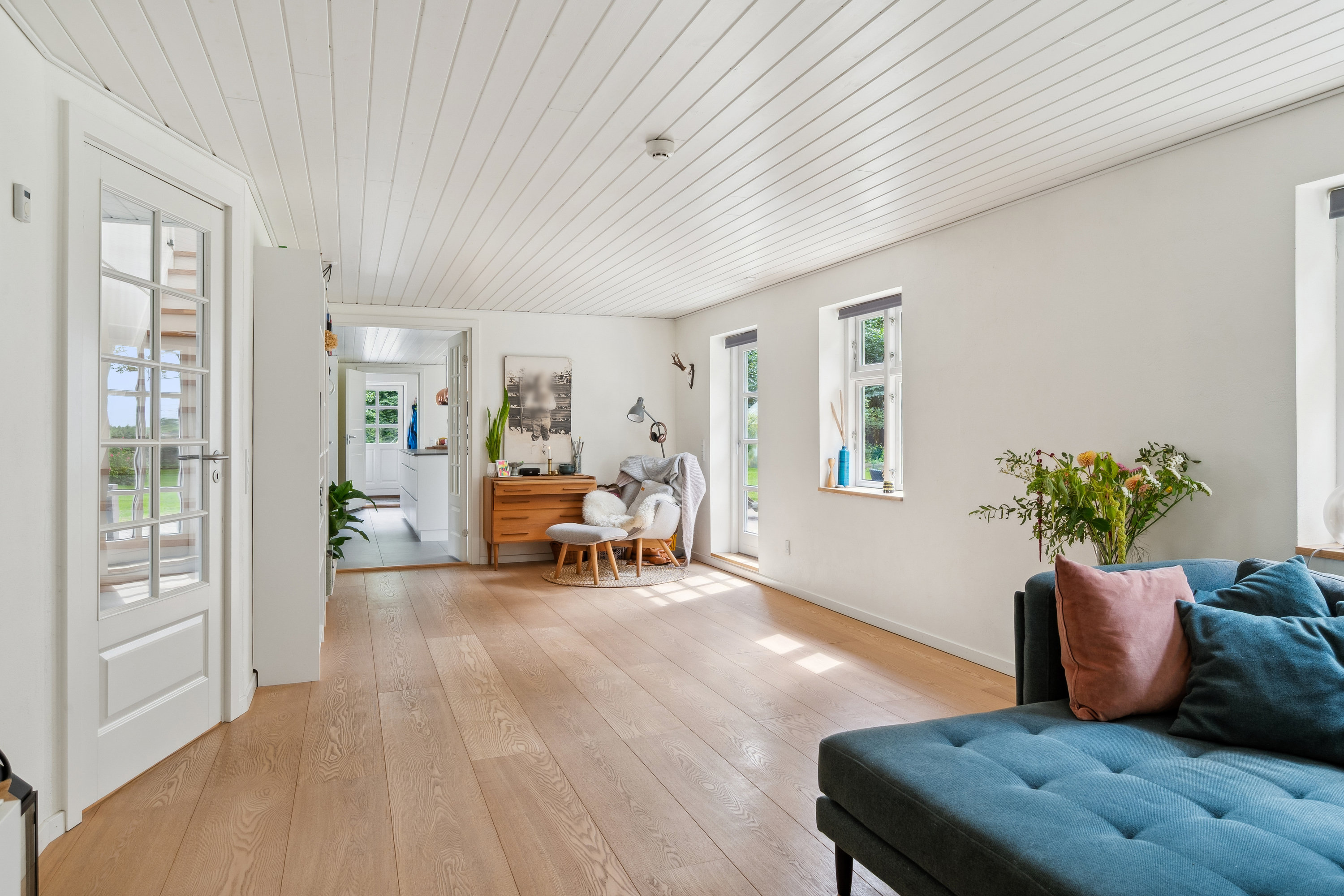 Fremhævet stue billede i fuldskærmstilstand. Billede af Sandballevej 92, Grundfør, 8382 Hinnerup