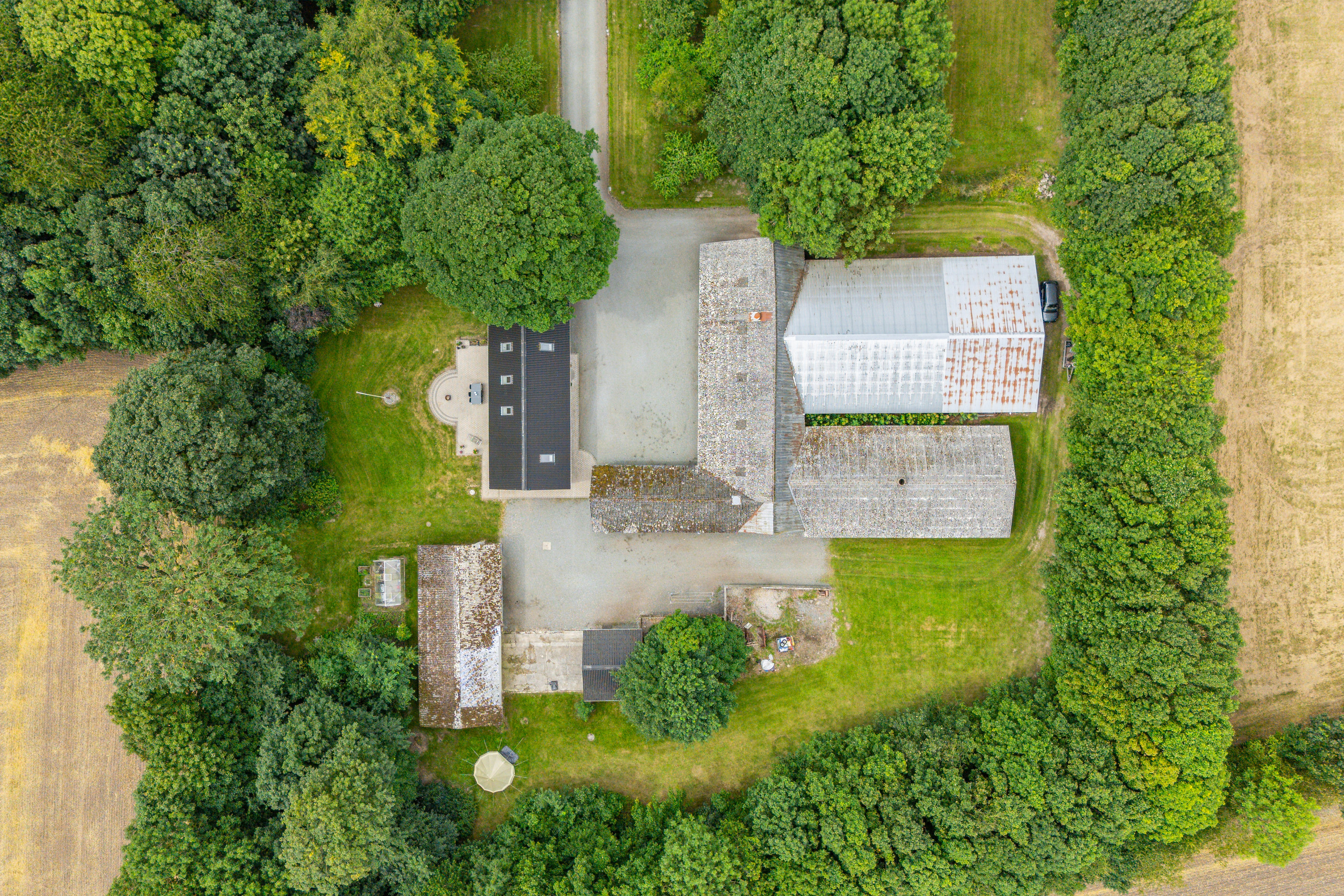 Fremhævet stue billede i fuldskærmstilstand. Billede af Sandballevej 92, Grundfør, 8382 Hinnerup