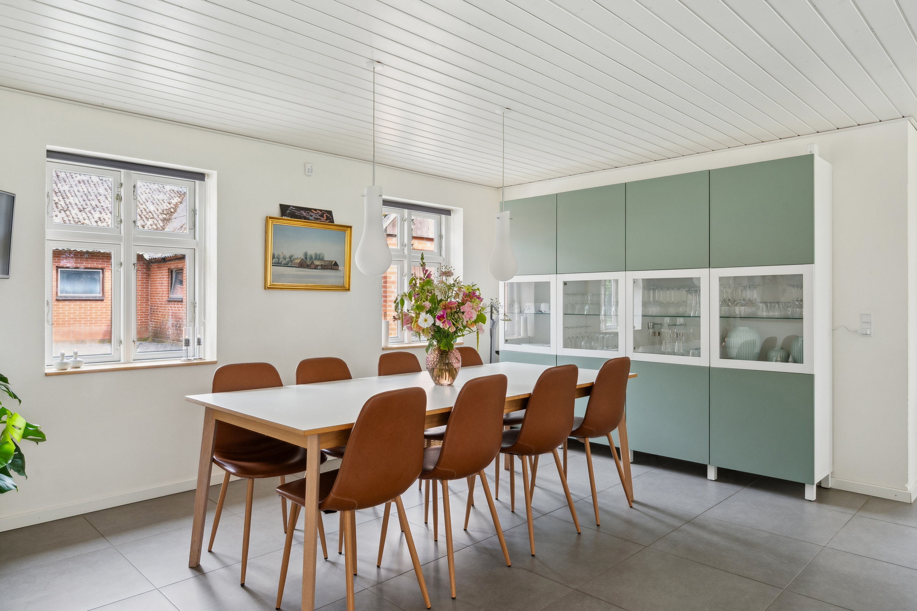 Fremhævet stue billede i fuldskærmstilstand. Billede af Sandballevej 92, Grundfør, 8382 Hinnerup