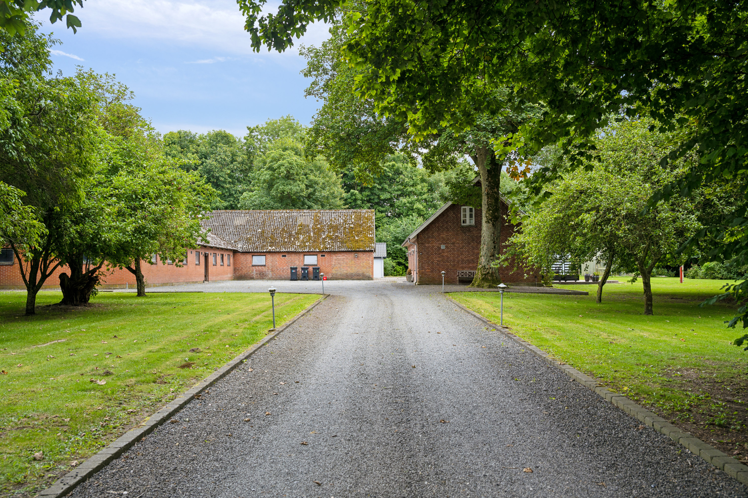 Fremhævet ejendom 1 billede i fuldskærmstilstand. Billede af Sandballevej 92, Grundfør, 8382 Hinnerup