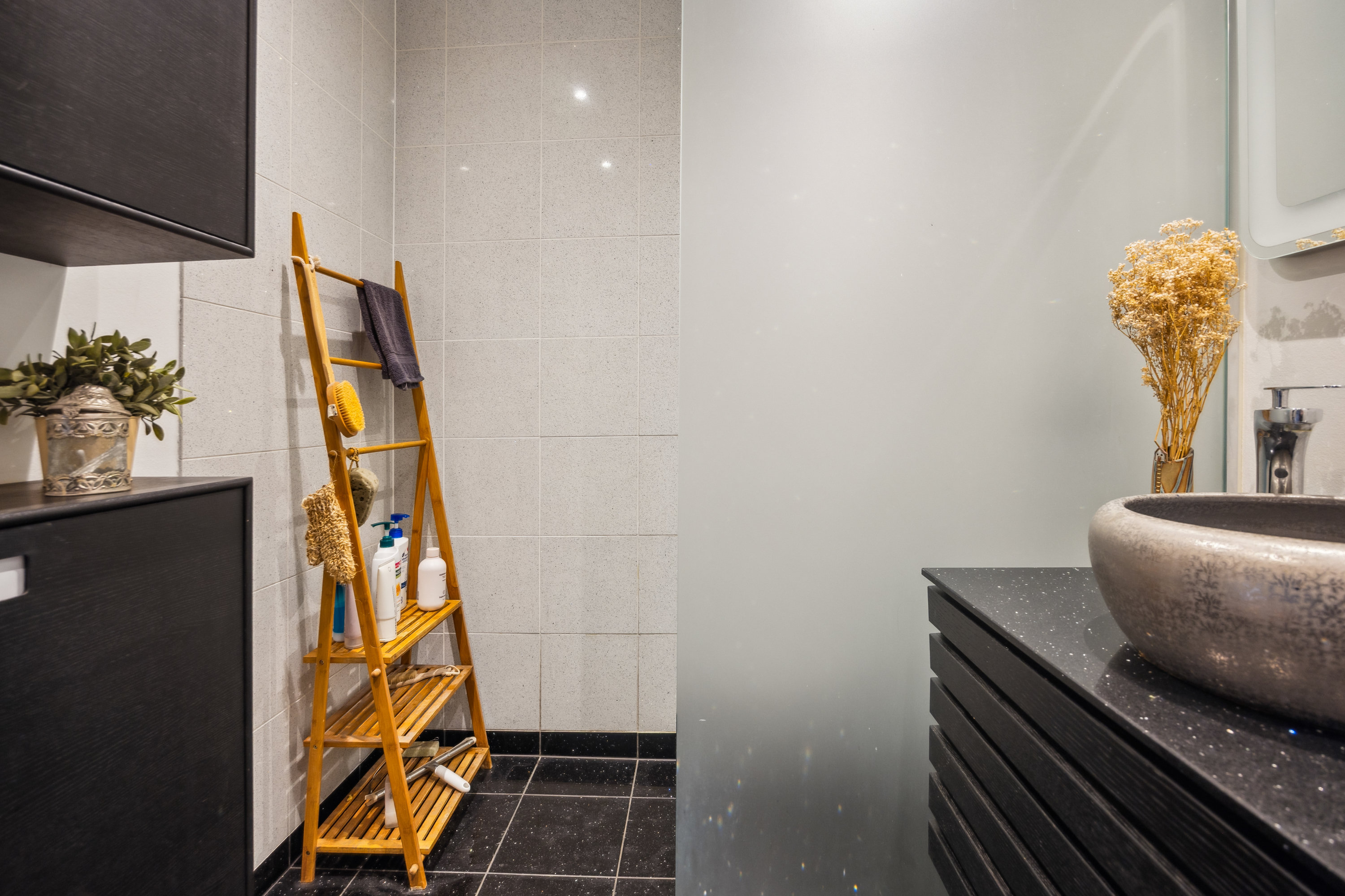 Fremhævet badeværelse billede i fuldskærmstilstand. Billede af Ellebæk 22, 9400 Nørresundby