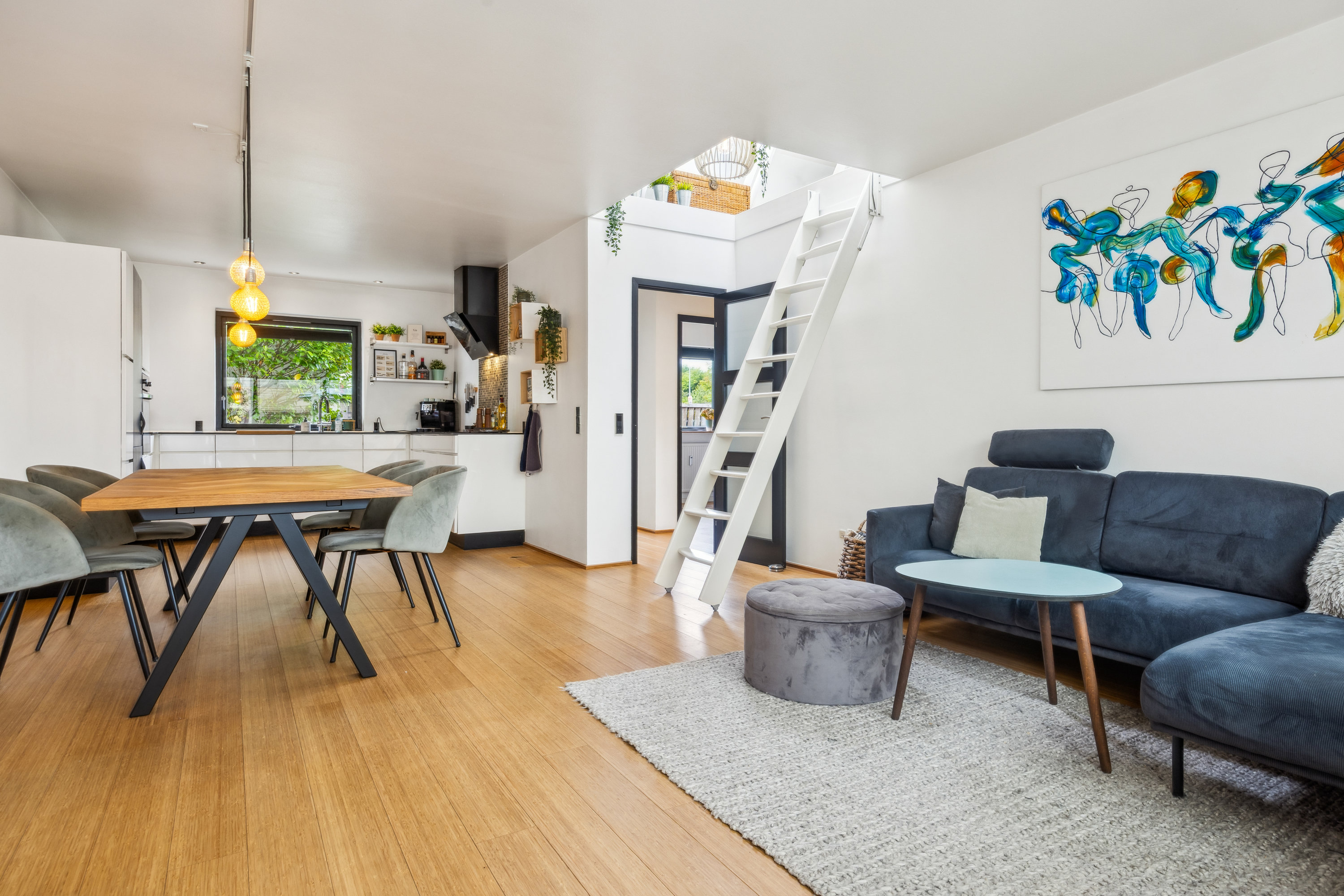 Fremhævet stue billede i fuldskærmstilstand. Billede af Ellebæk 22, 9400 Nørresundby