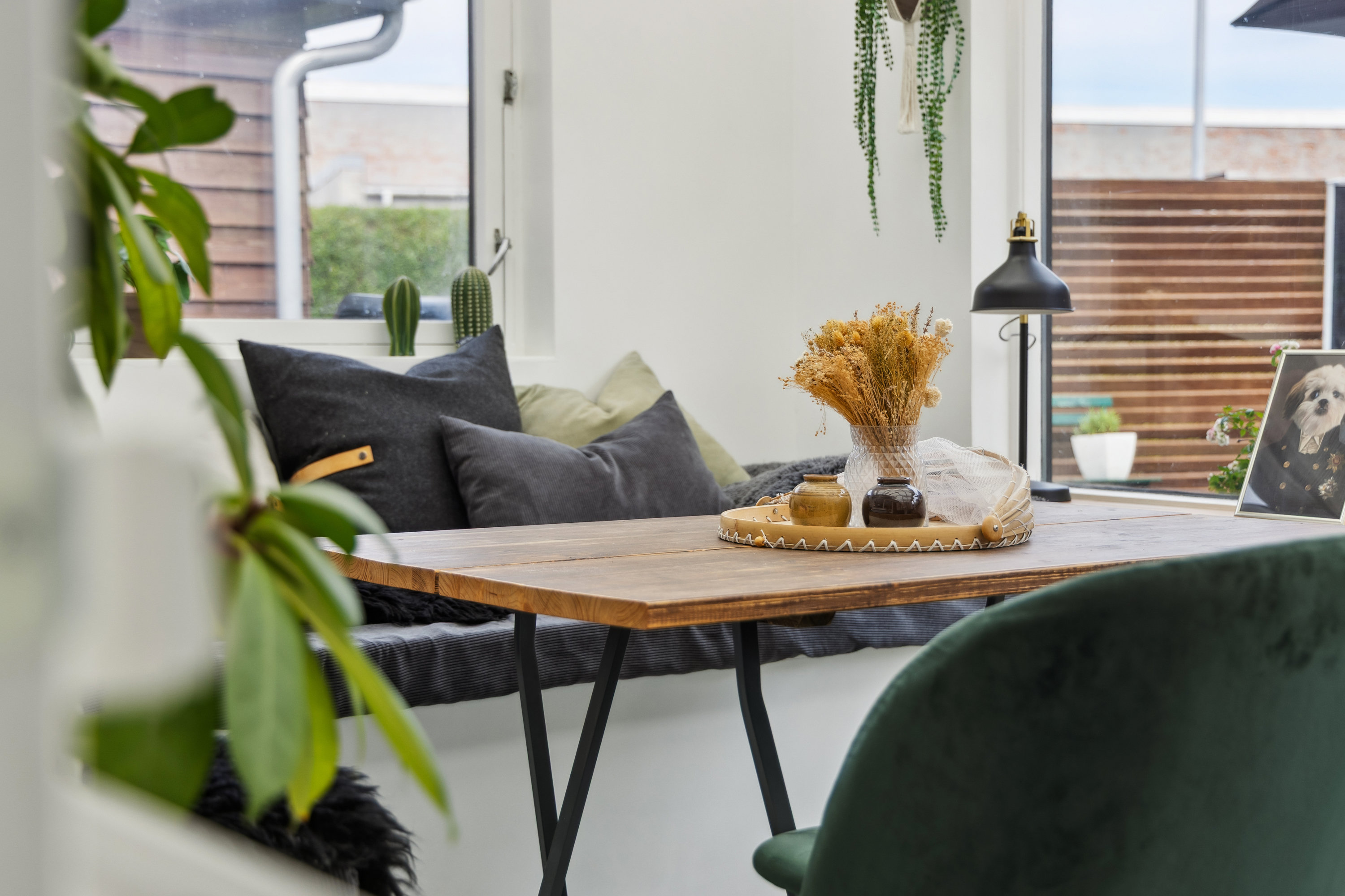 Fremhævet stue billede i fuldskærmstilstand. Billede af Ellebæk 22, 9400 Nørresundby