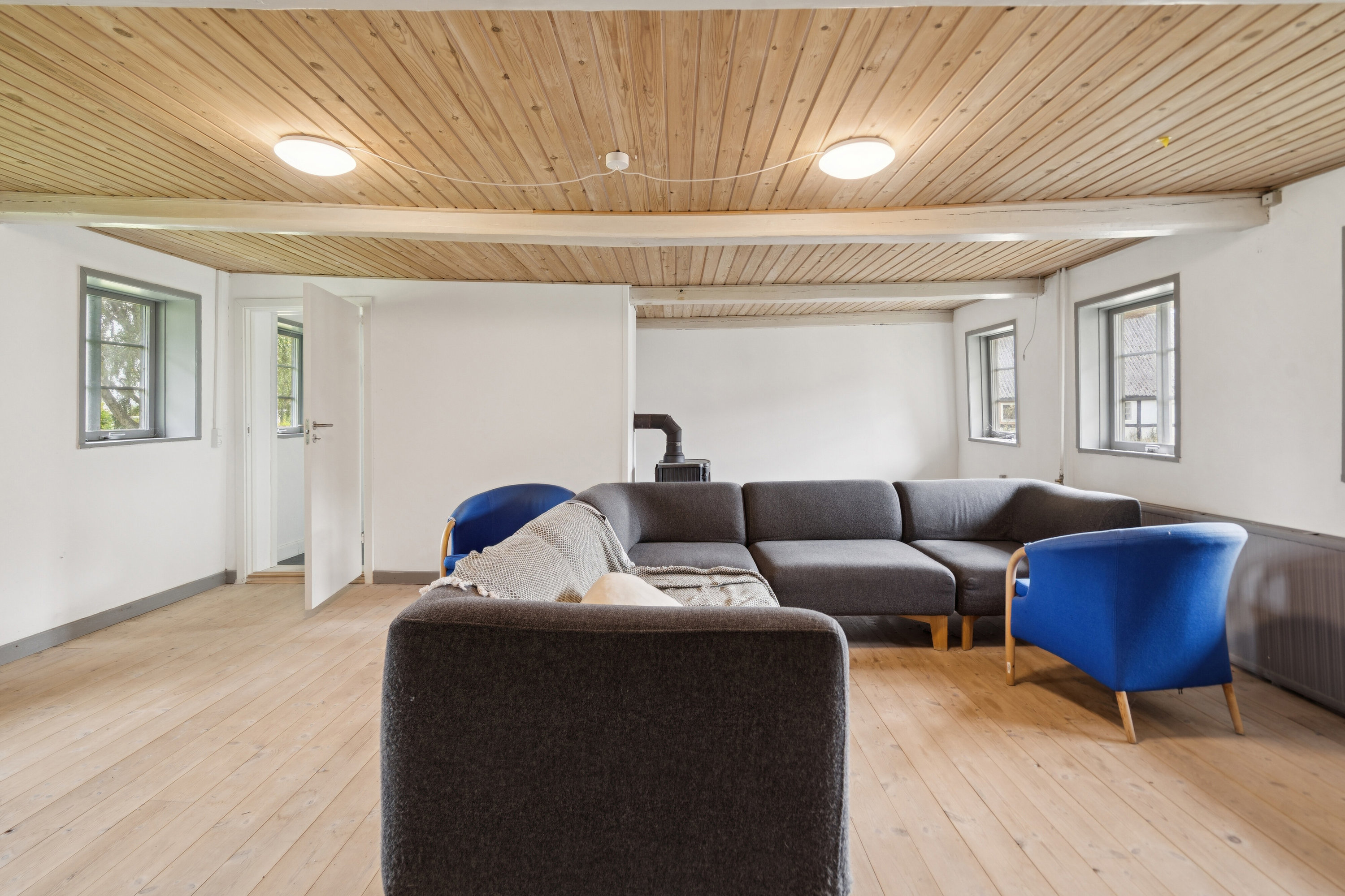 Fremhævet stue billede i fuldskærmstilstand. Billede af Odensevej 307, Ladby, 5300 Kerteminde