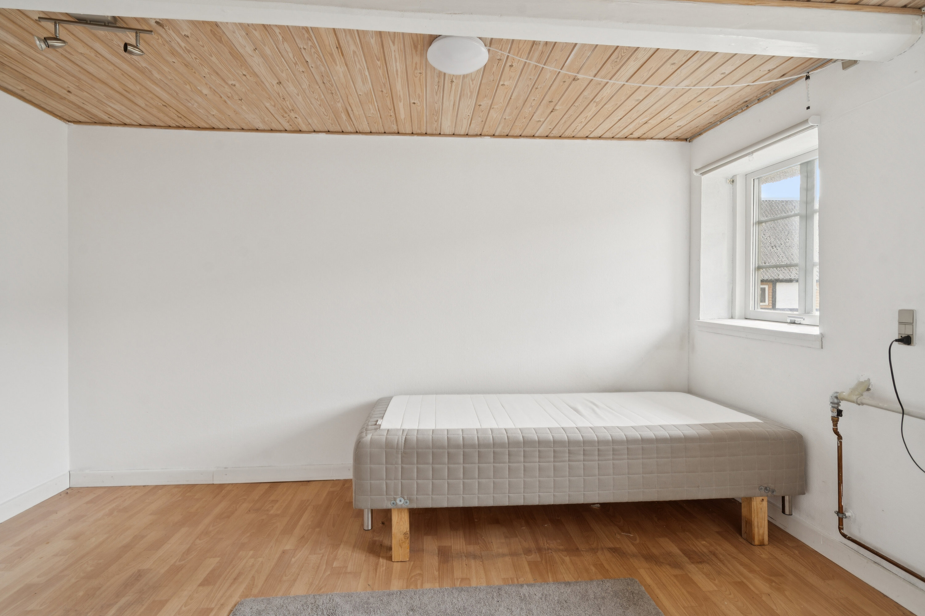 Fremhævet soveværelse billede i fuldskærmstilstand. Billede af Odensevej 307, Ladby, 5300 Kerteminde