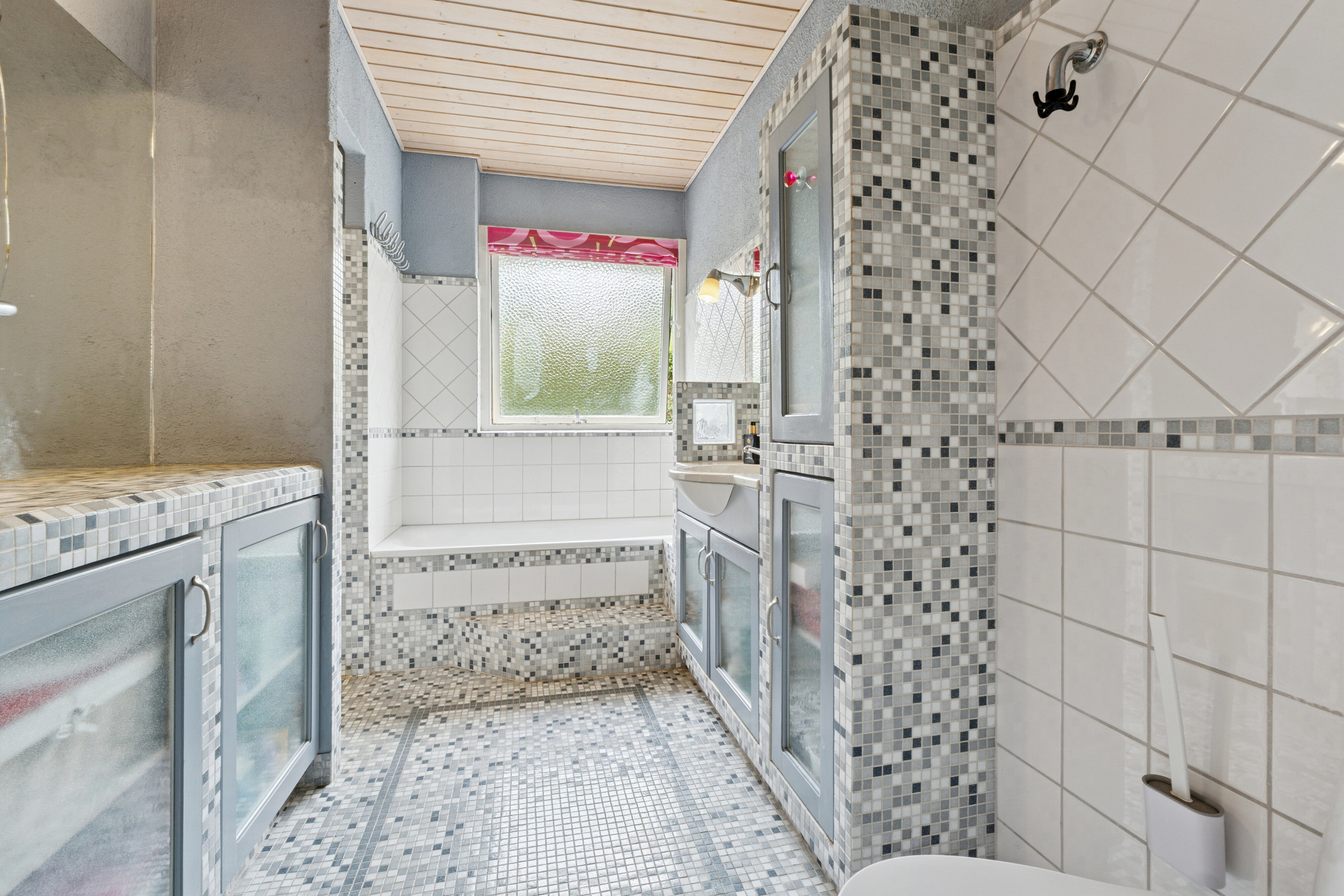 Fremhævet badeværelse billede i fuldskærmstilstand. Billede af Bukketornvej 36, Maglehøj, 3300 Frederiksværk