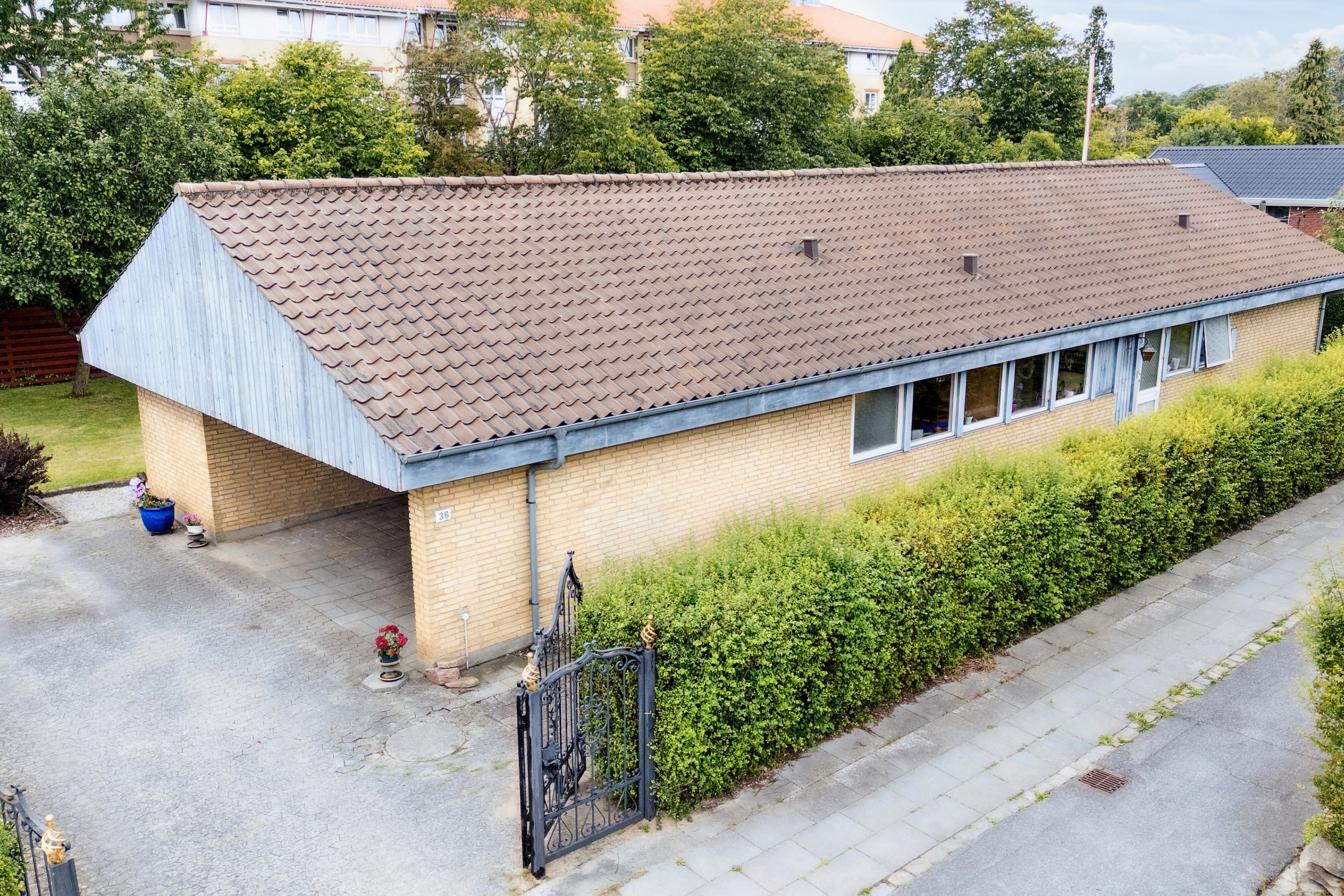 Fremhævet set fra vejen billede i fuldskærmstilstand. Billede af Bukketornvej 36, Maglehøj, 3300 Frederiksværk