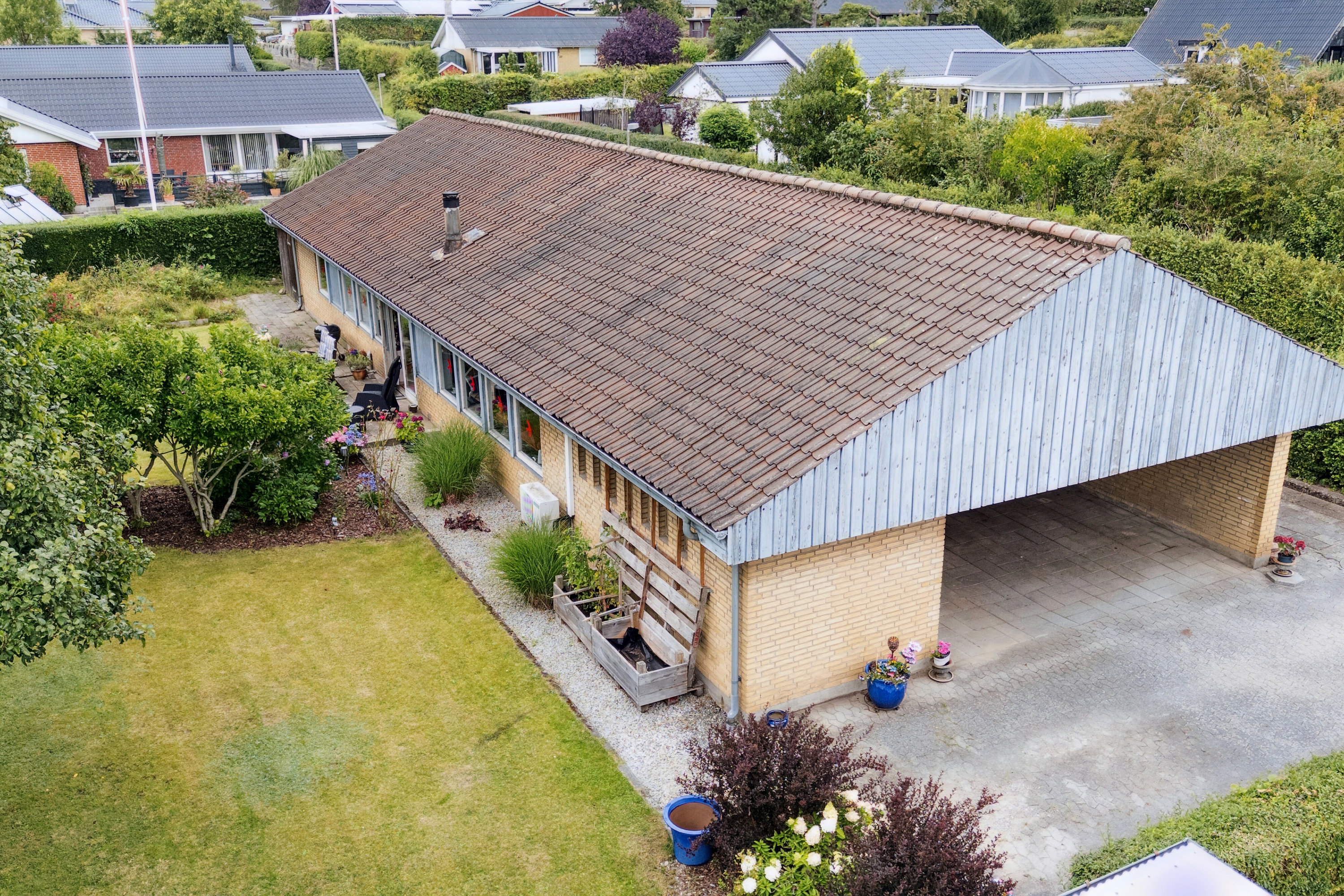 Fremhævet set fra haven billede i fuldskærmstilstand. Billede af Bukketornvej 36, Maglehøj, 3300 Frederiksværk