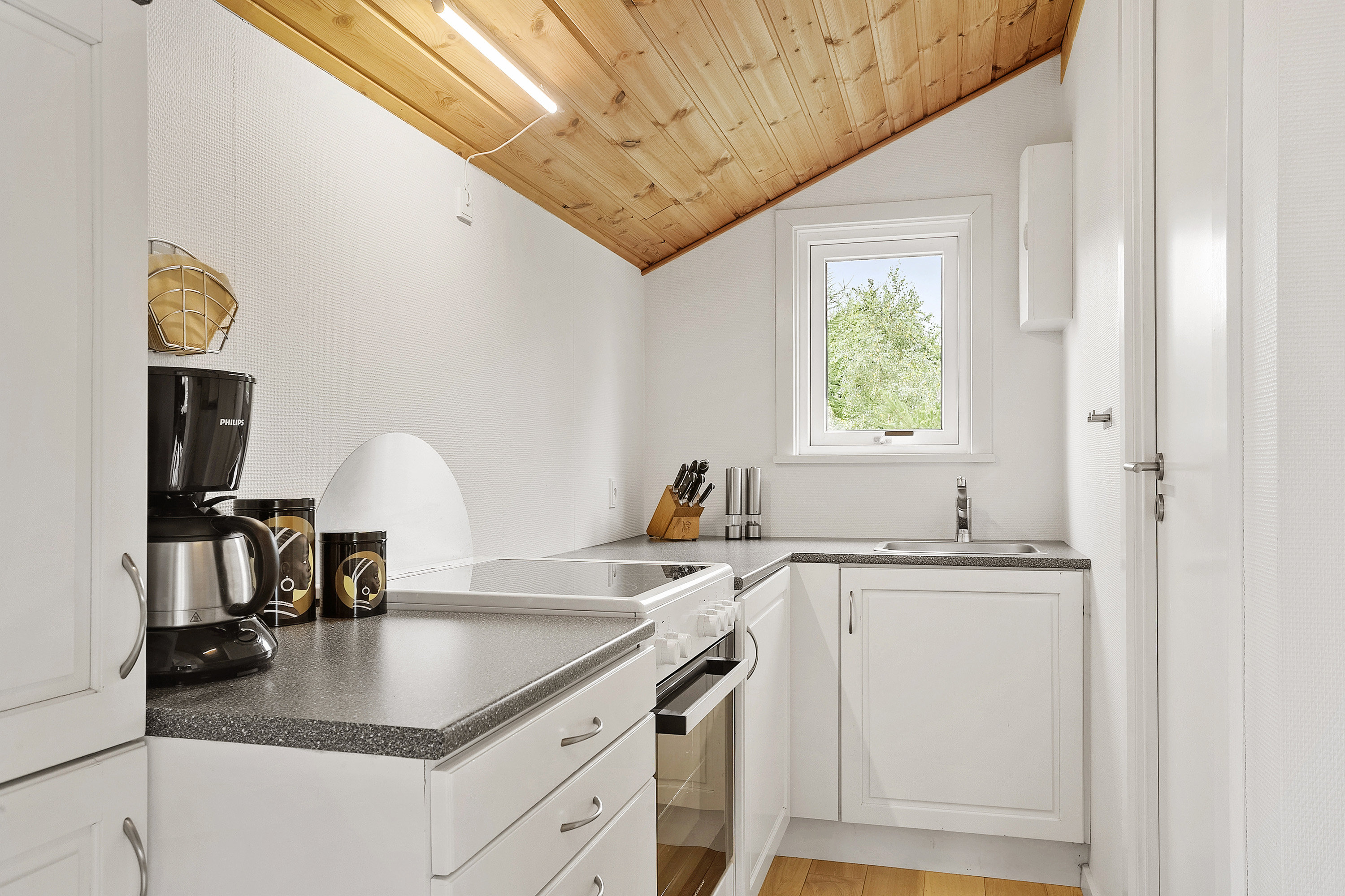 Fremhævet køkken billede i fuldskærmstilstand. Billede af Torpet 131, 6682 Hovborg