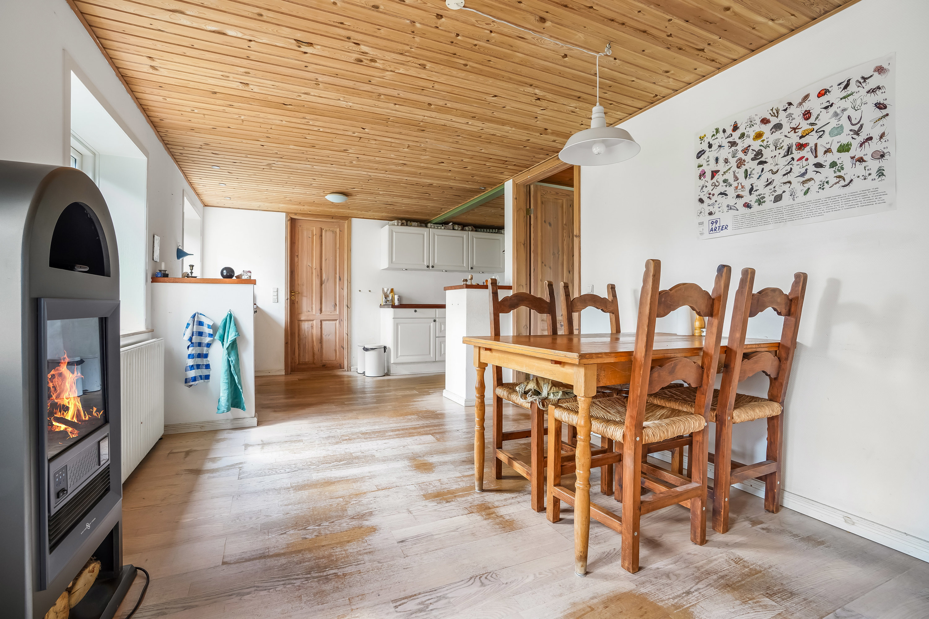 Fremhævet stue billede i fuldskærmstilstand. Billede af Ildvedvej 73, Ildved, 7300 Jelling