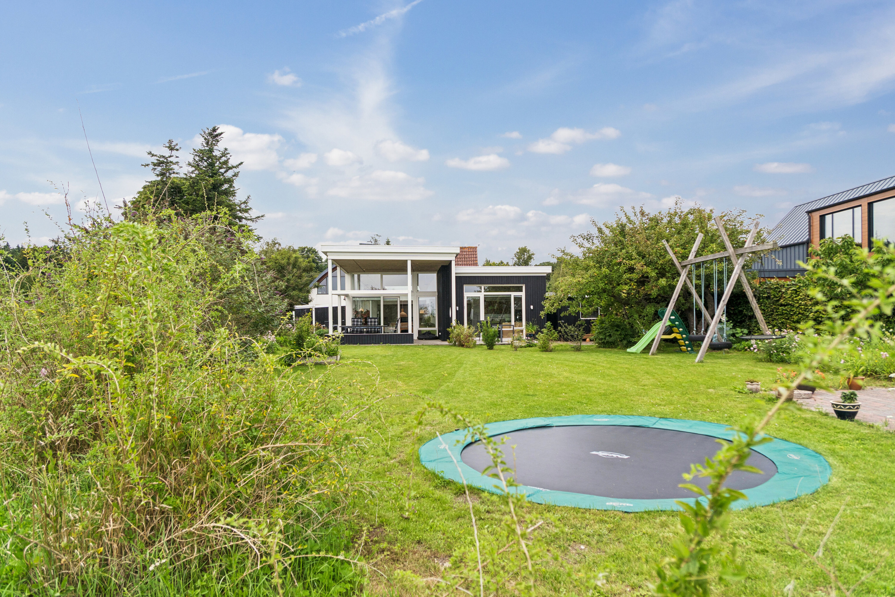 Fremhævet omgivelser billede i fuldskærmstilstand. Billede af Kystvej 27, Lundeborg, 5874 Hesselager