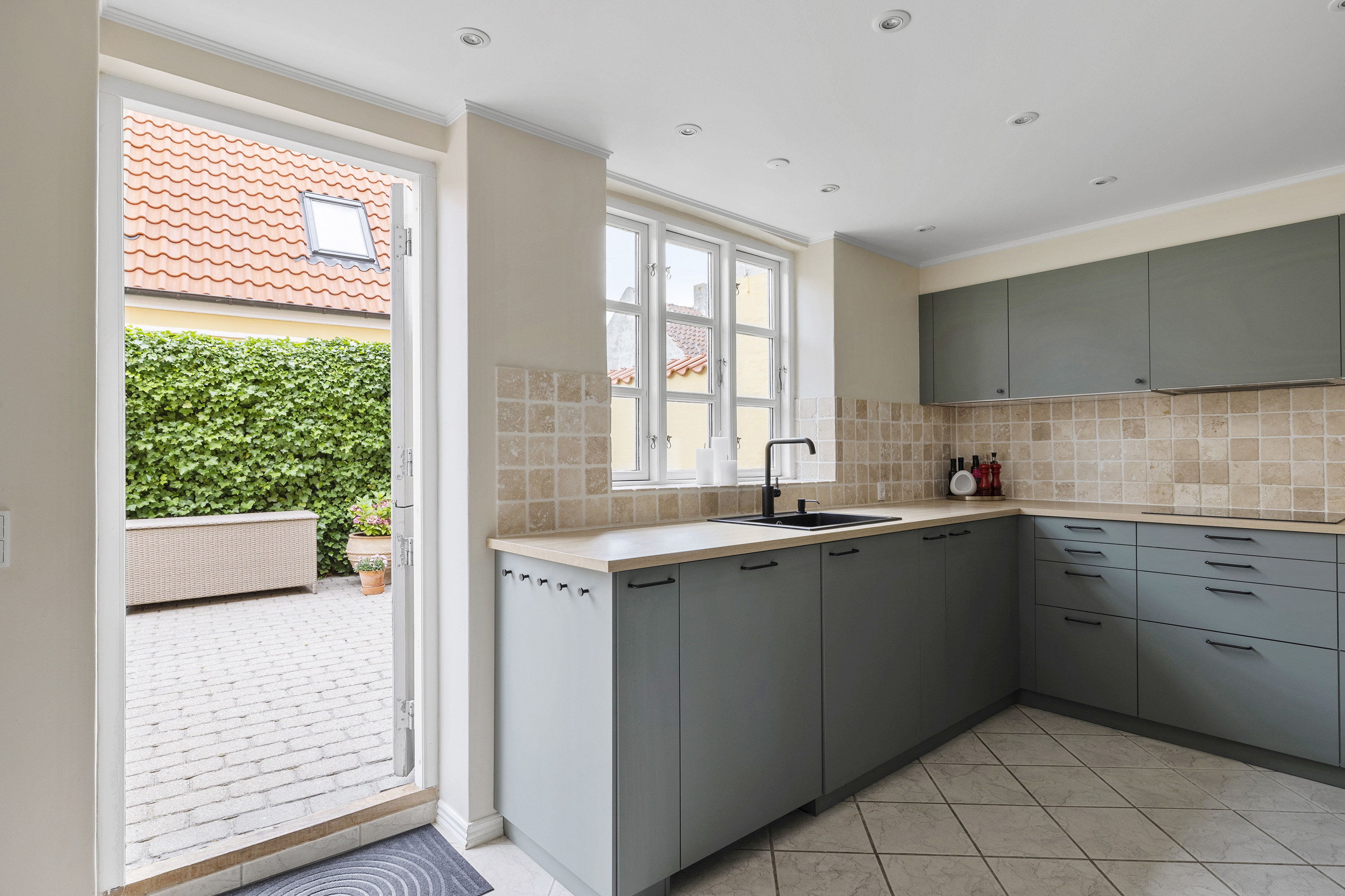 Fremhævet køkken/alrum billede i fuldskærmstilstand. Billede af Algade 7, 4220 Korsør