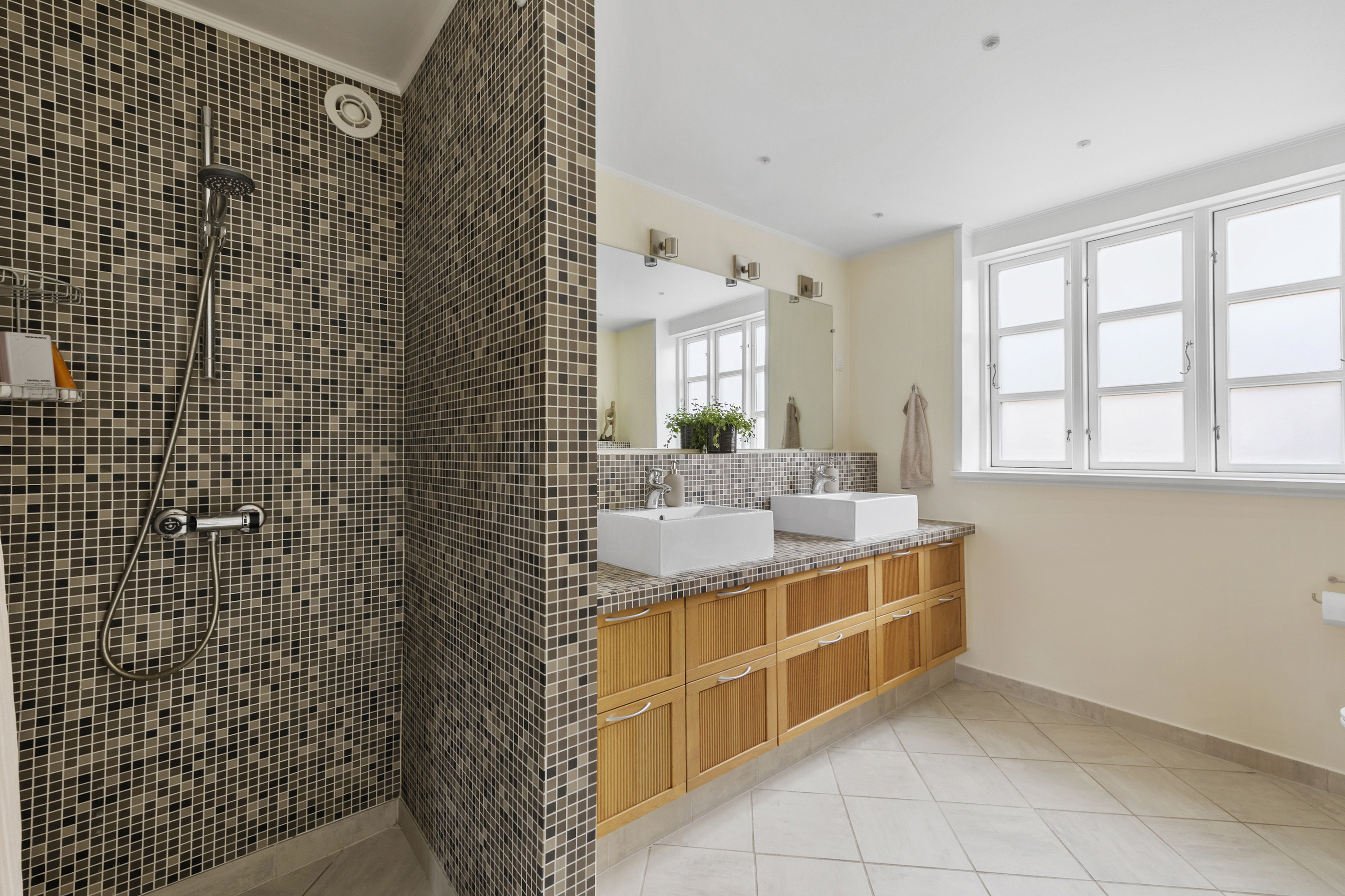 Fremhævet badeværelse billede i fuldskærmstilstand. Billede af Algade 7, 4220 Korsør