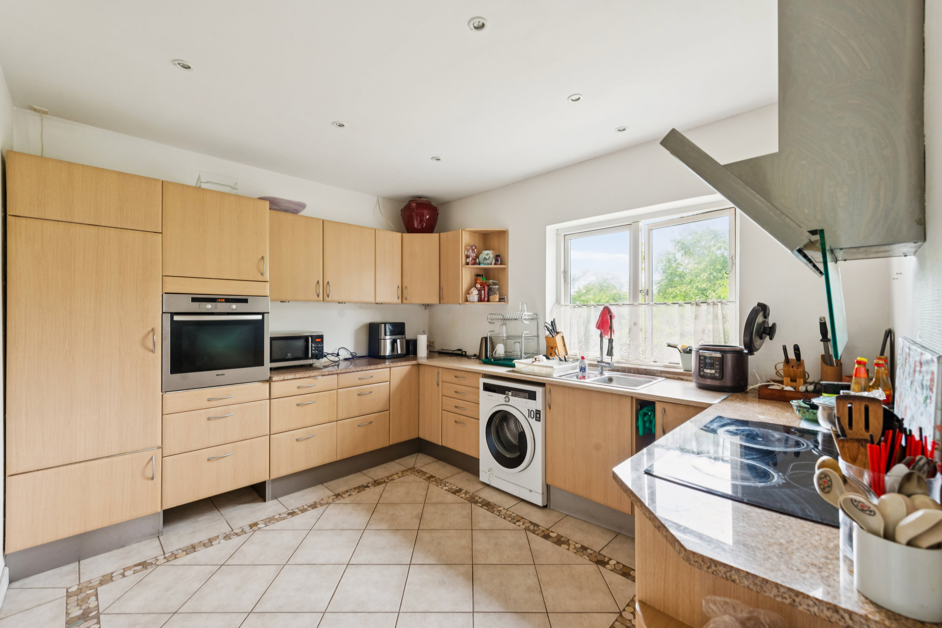 Fremhævet køkken billede i fuldskærmstilstand. Billede af Husumvej 29, 2700 Brønshøj