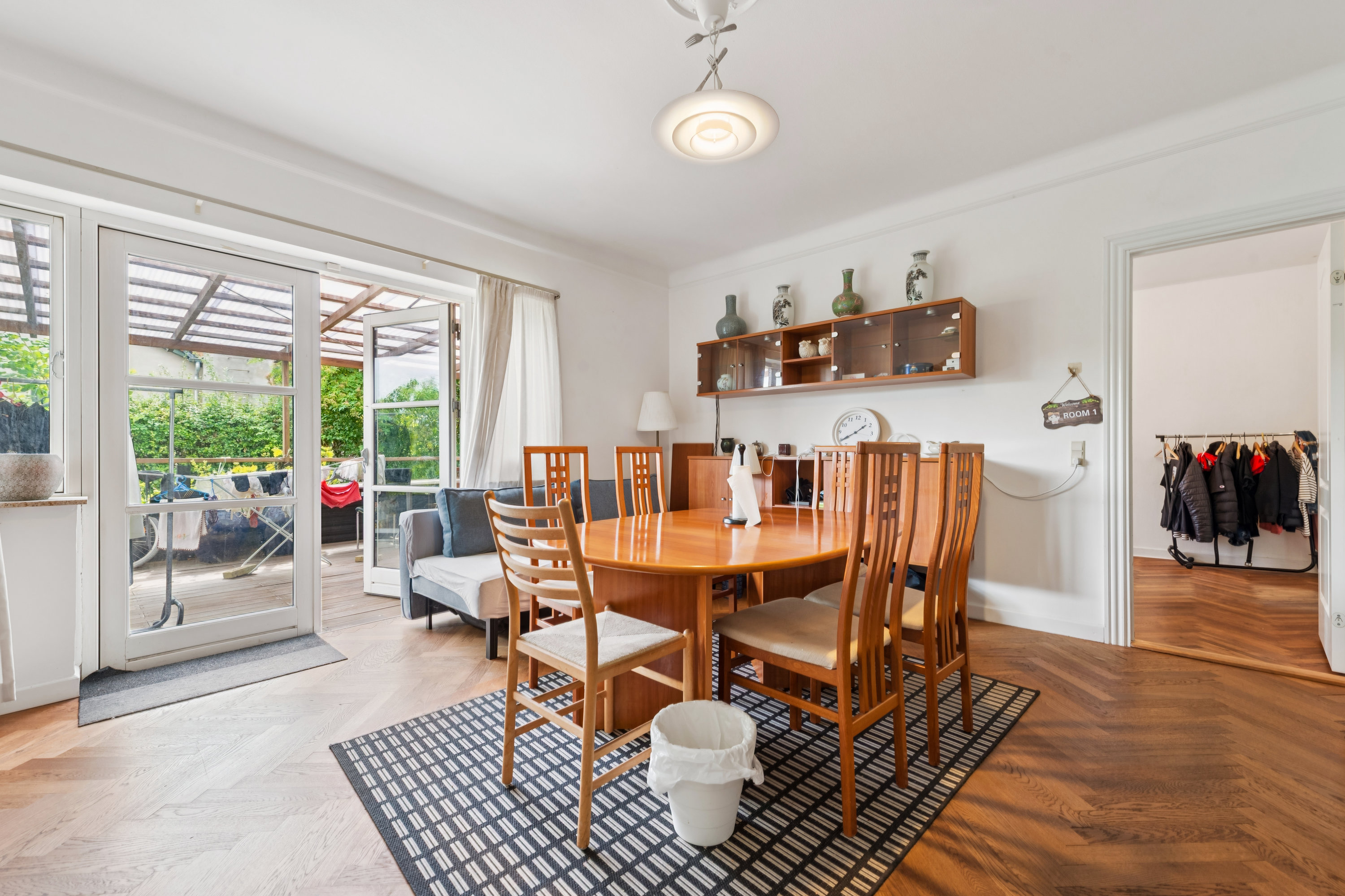 Fremhævet spisestue/stuen billede i fuldskærmstilstand. Billede af Husumvej 29, 2700 Brønshøj